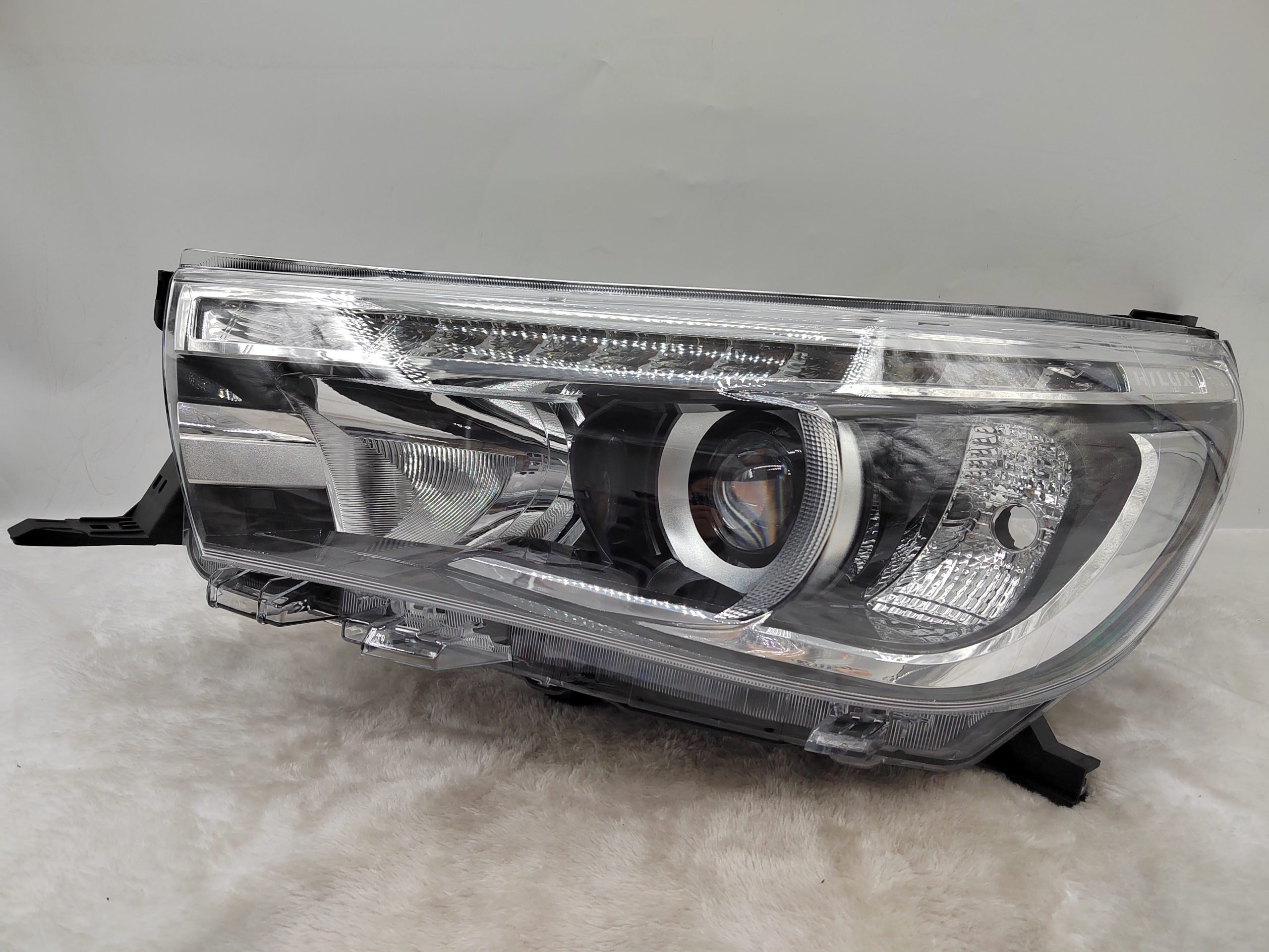 TOYOTA HILUX REVO 2015-2019 LED L.H.S HEADLIGHT ASSEMBLY