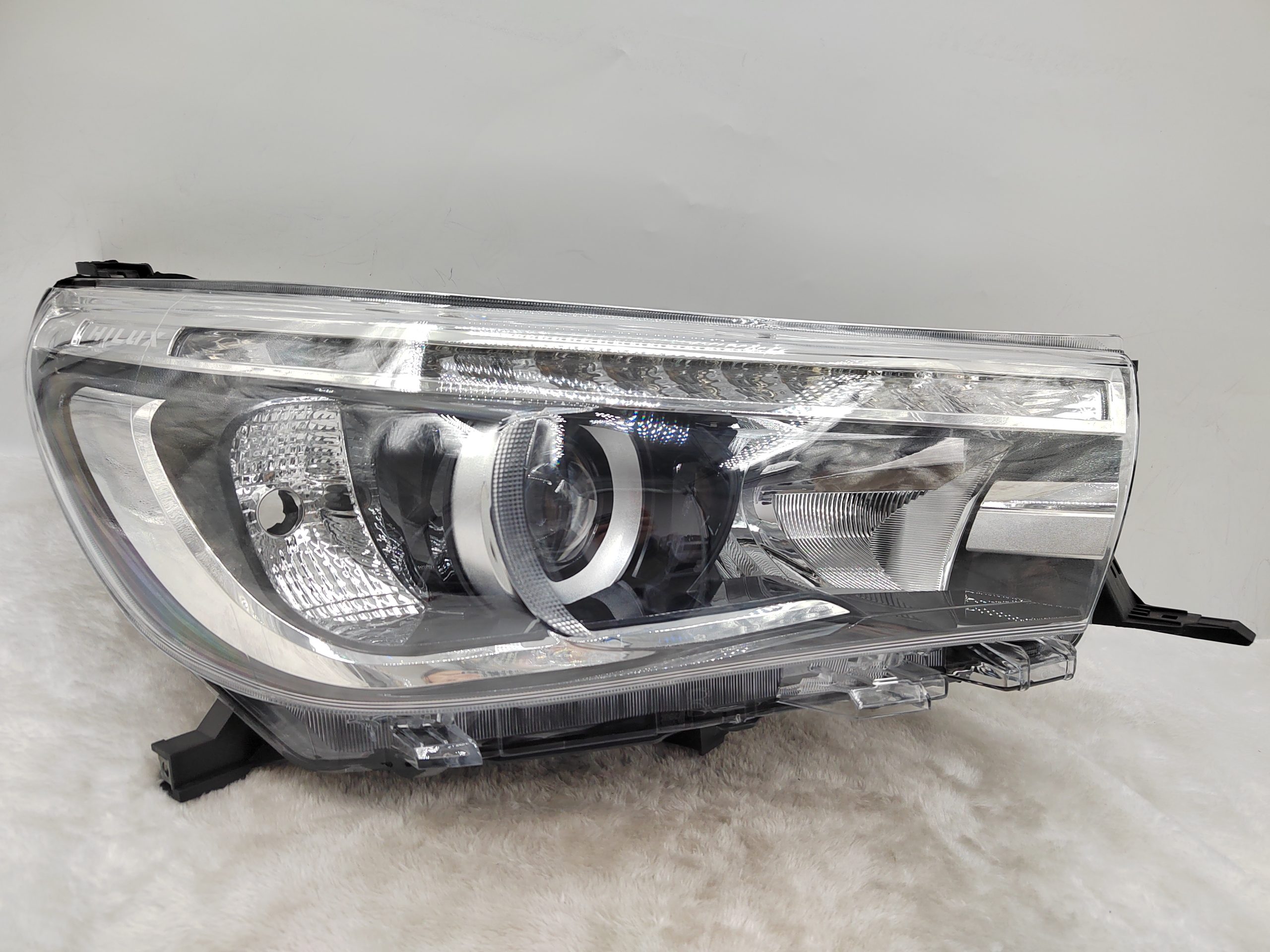 TOYOTA HILUX REVO 2015-2019 LED R.H.S HEADLIGHT ASSEMBLY