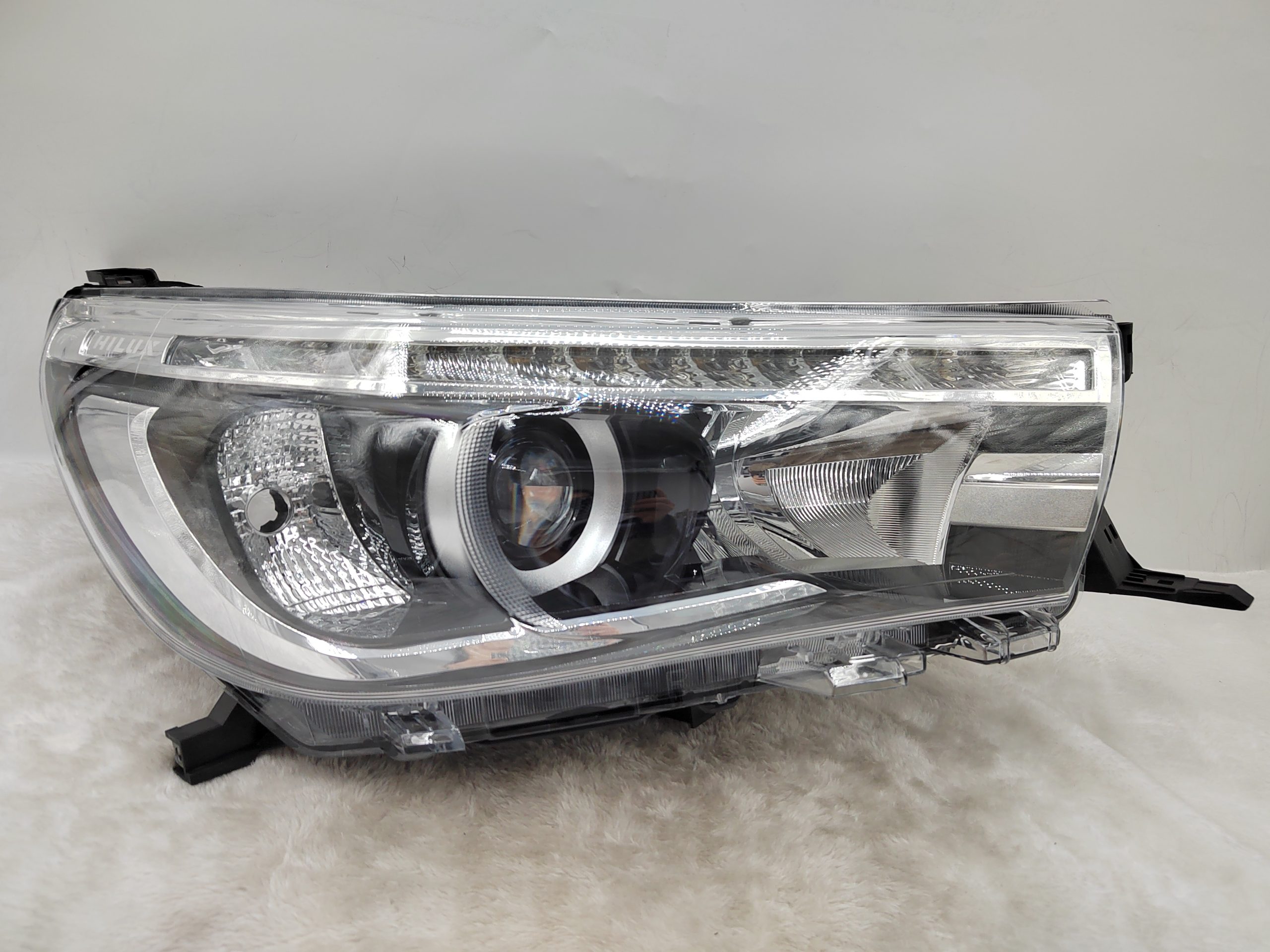 TOYOTA HILUX REVO 2015-2019 LED R.H.S HEADLIGHT ASSEMBLY