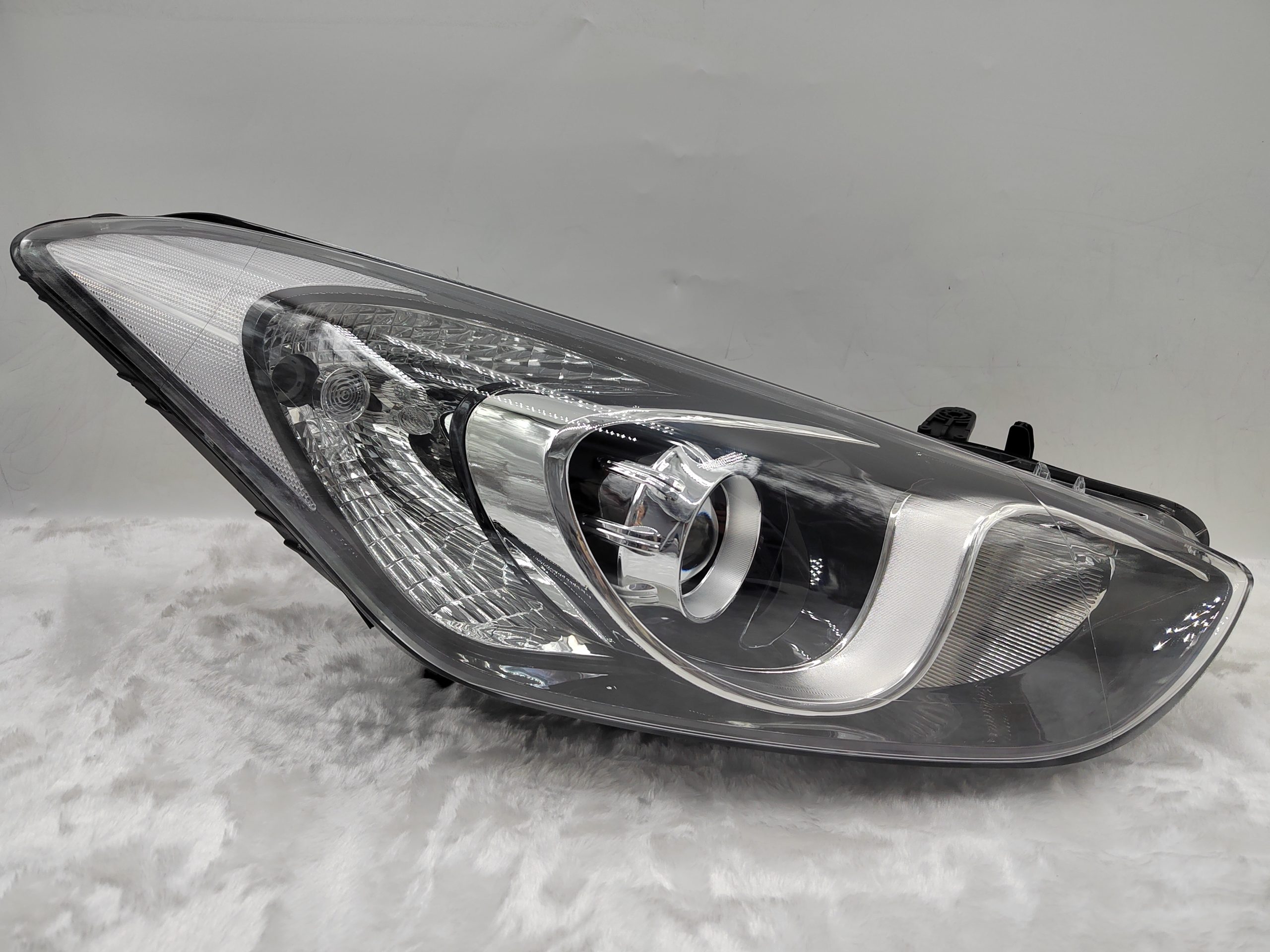 HYUNDAI I30 GD 2012-2016 HALOGEN R.H.S HEADLIGHT ASSEMBLY