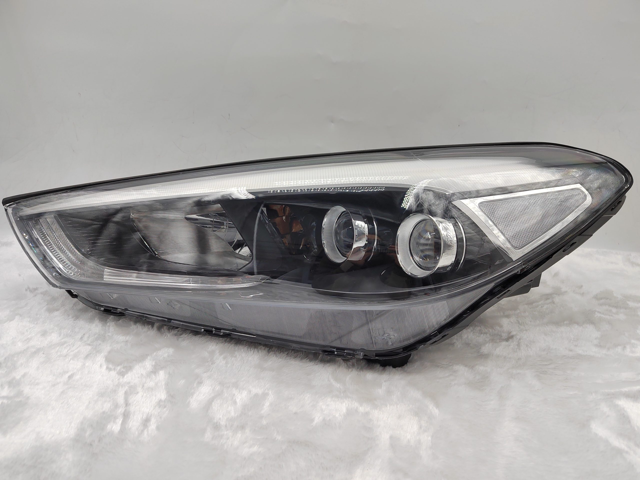 HYUNDAI TUCSON 2015-2017 LED L.H.S HEADLIGHT ASSEMBLY