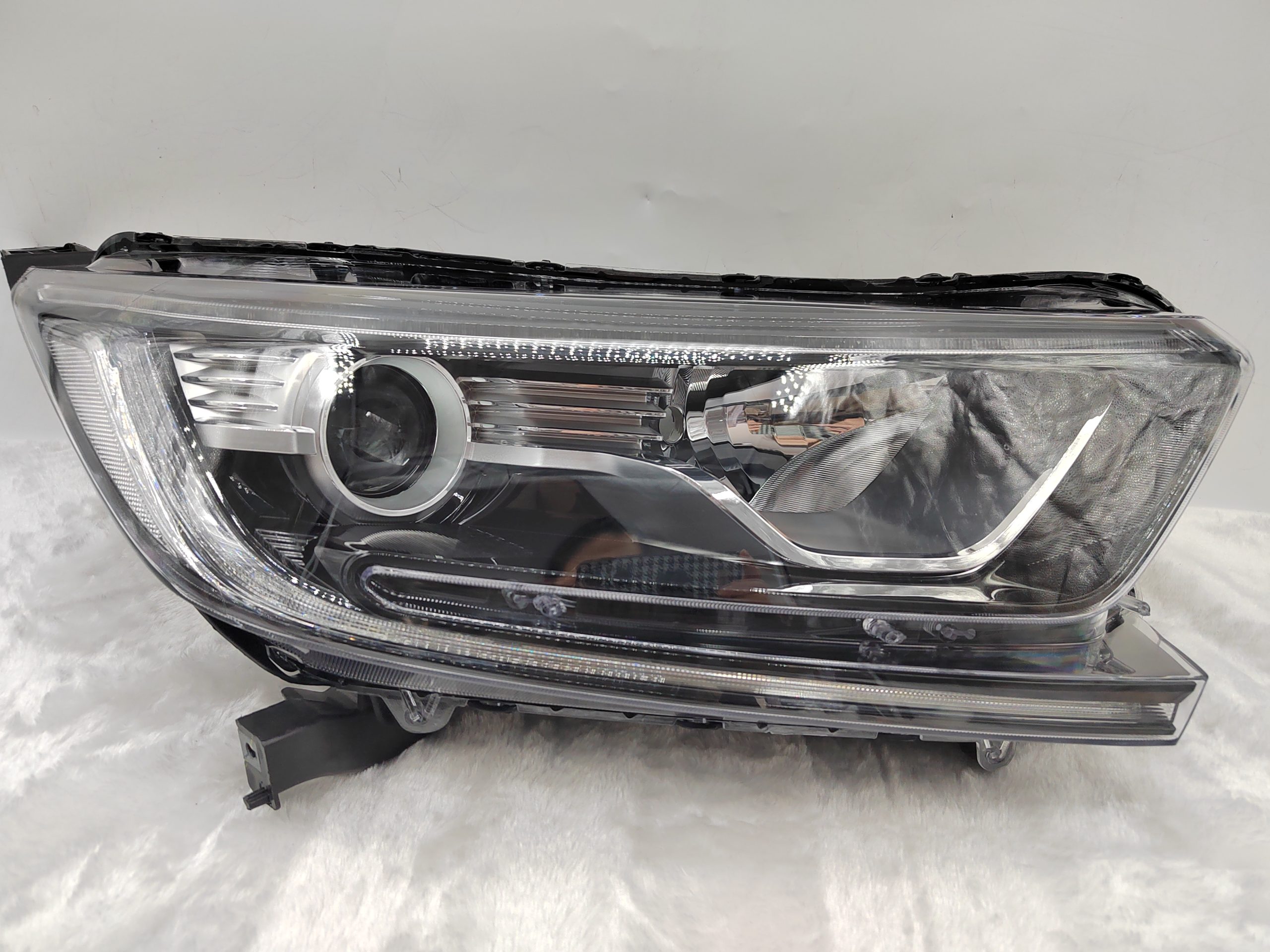 HONDA CR-V 2017-2022 HALOGEN R.H.S HEADLIGHT ASSEMBLY