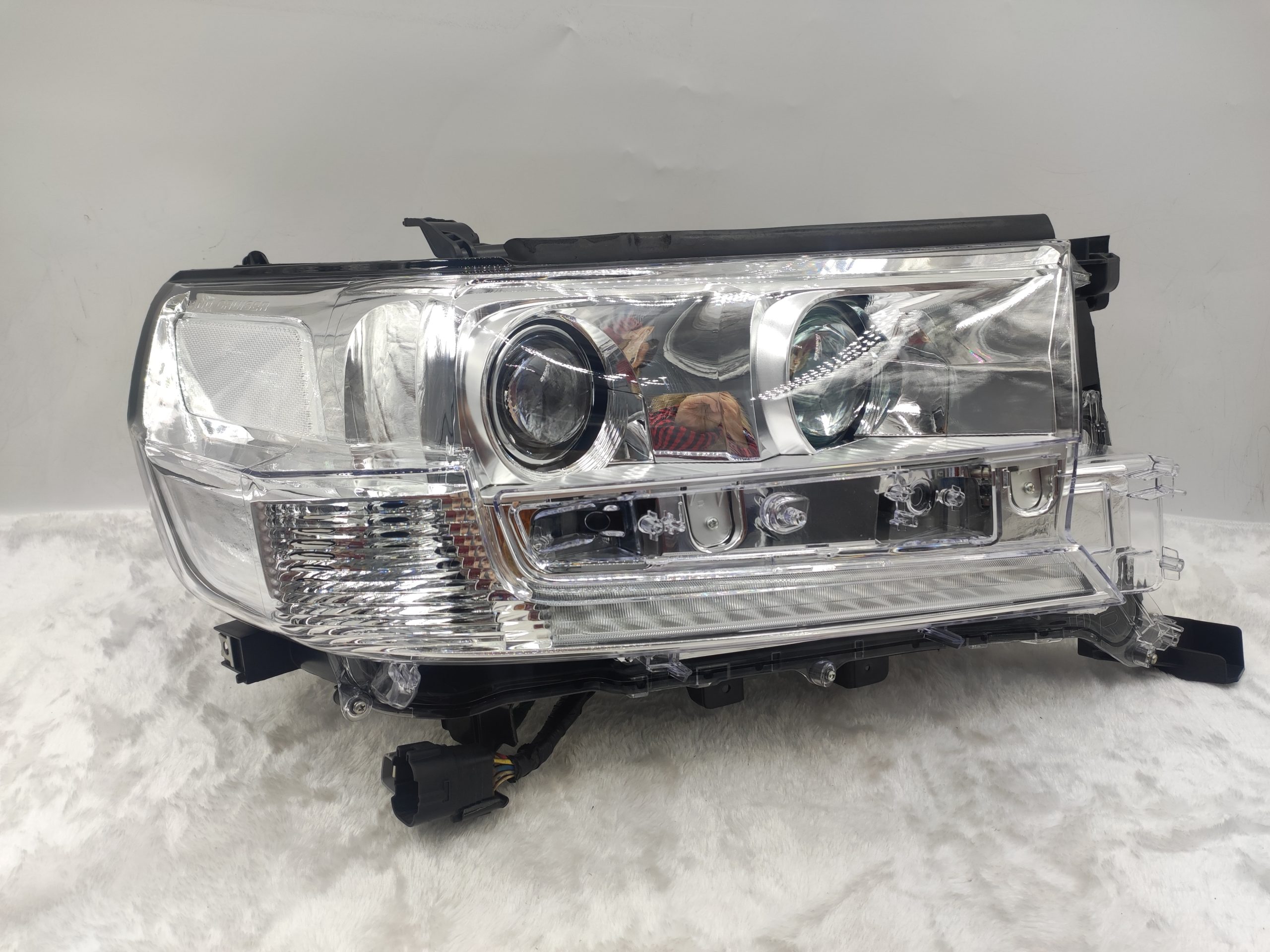 TOYOTA LANDCRUISER 200 SERIES VDJ200R 2016-2021 LED R.H.S HEADLIGHT ASSEMBLY