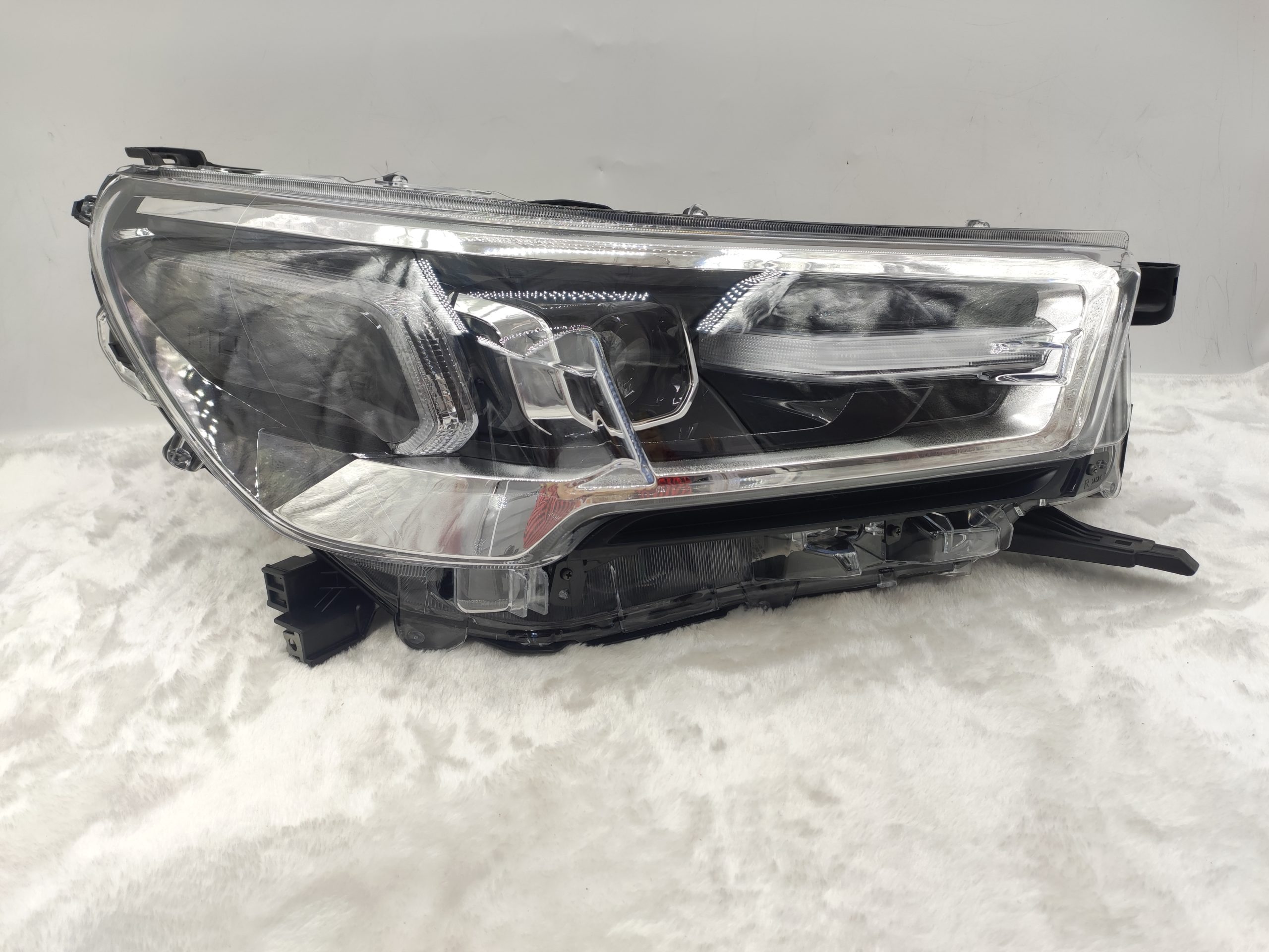 TOYOTA HILUX REVO 2020-2023 LED R.H.S HEADLIGHT ASSEMBLY