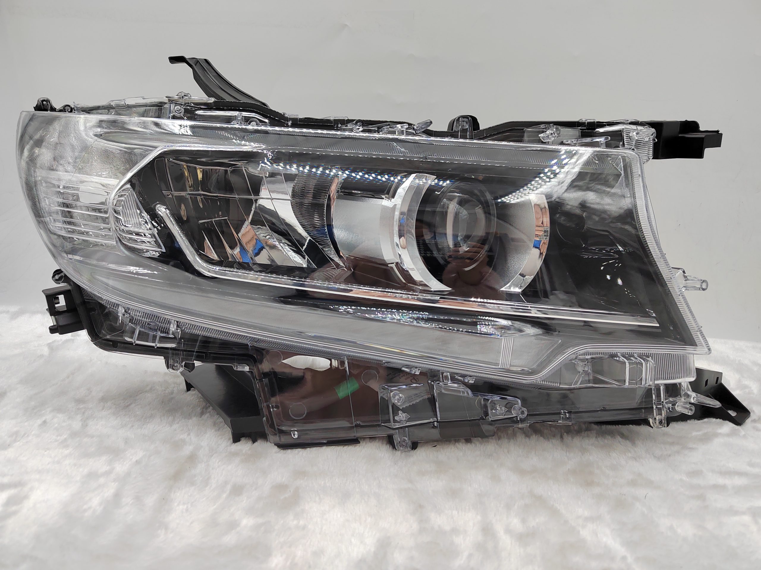 TOYOTA LANDCRUISER PRADO 150 GDJ150R 2018-2022 LED R.H.S HEADLIGHT ASSEMBLY