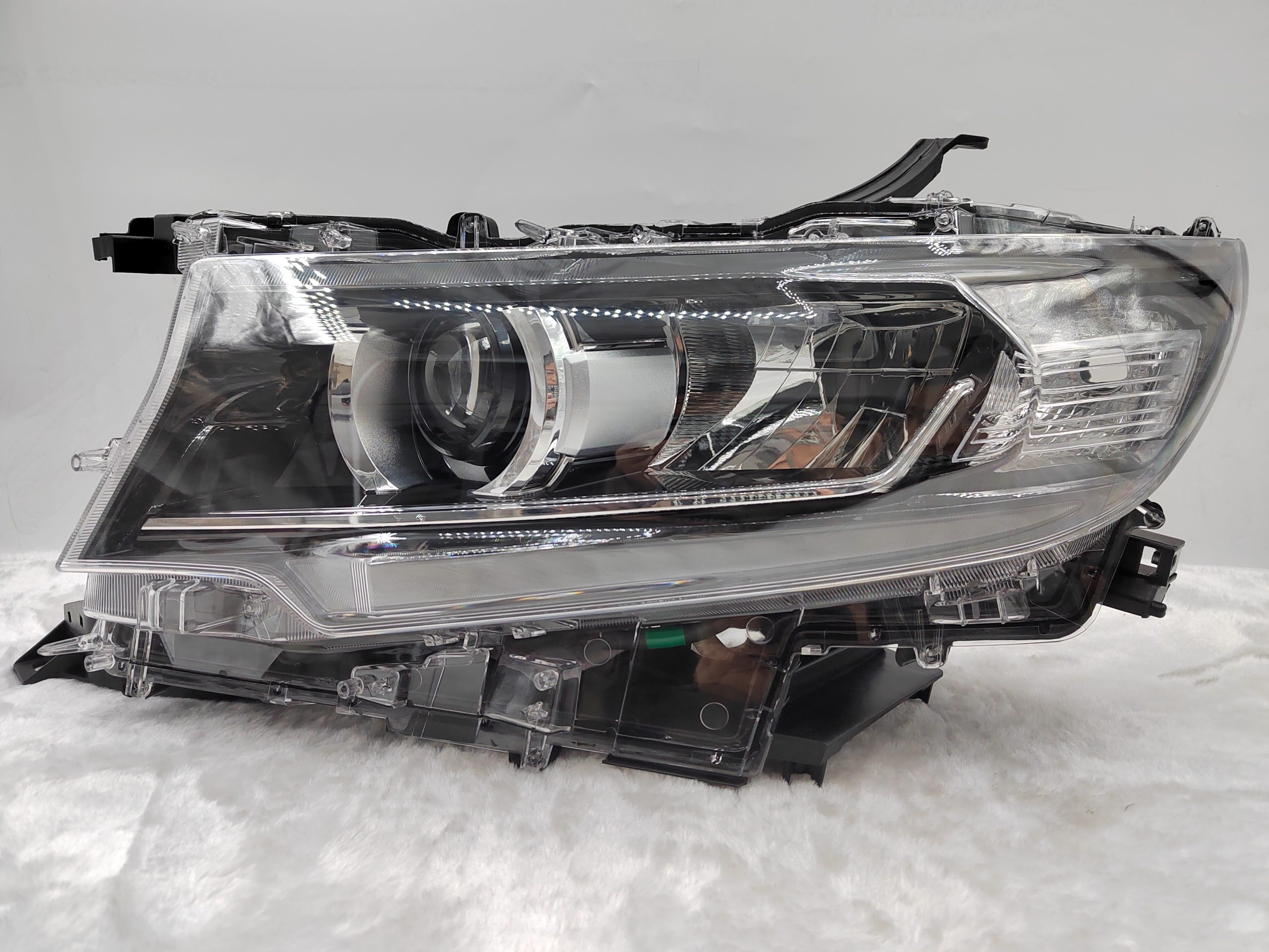 TOYOTA LANDCRUISER PRADO 150 GDJ150R 2018-2022 LED L.H.S HEADLIGHT ASSEMBLY