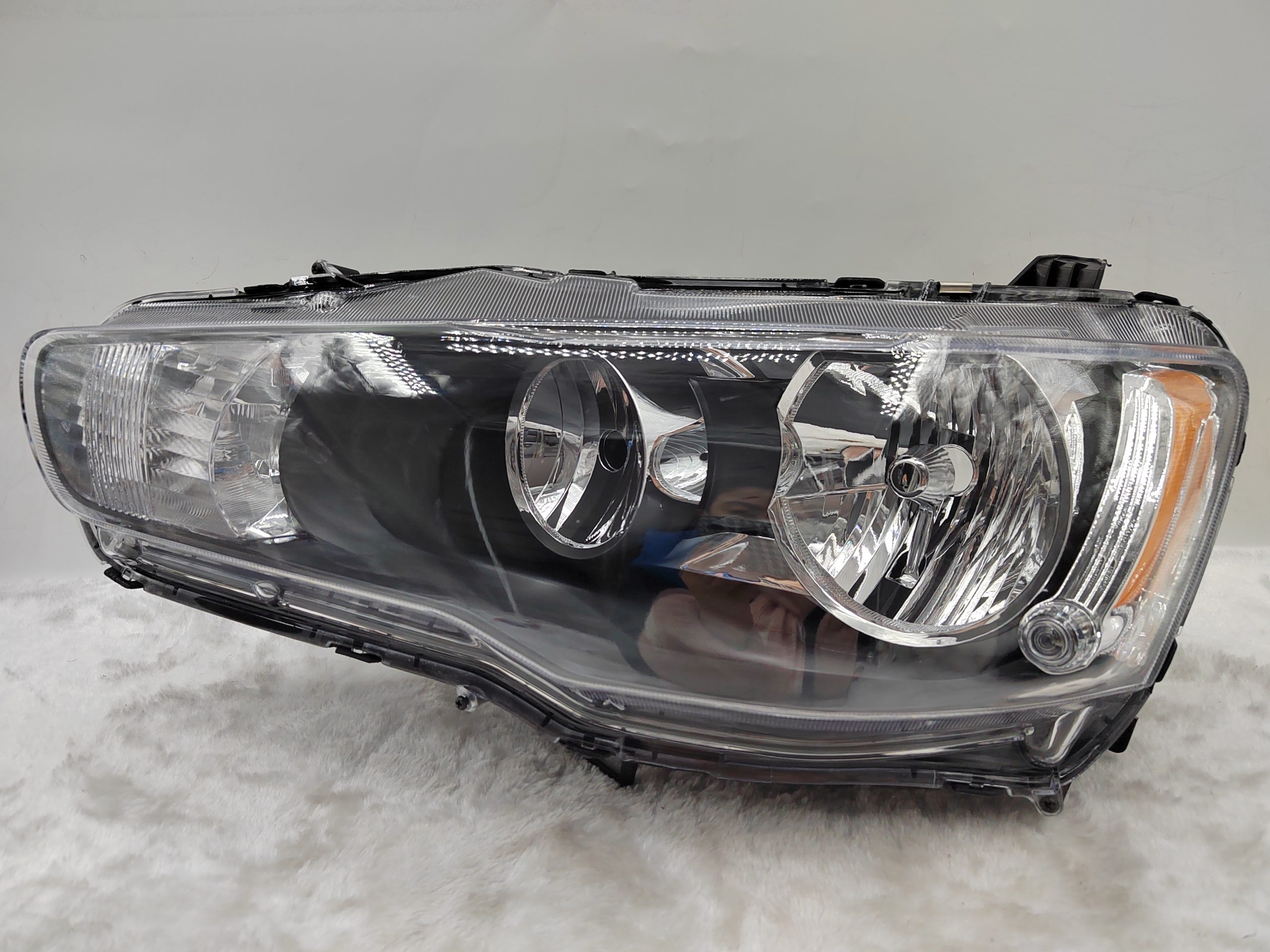 MITSUBISHI LANCER 2008-2018 HALOGEN L.H.S HEADLIGHT ASSEMBLY