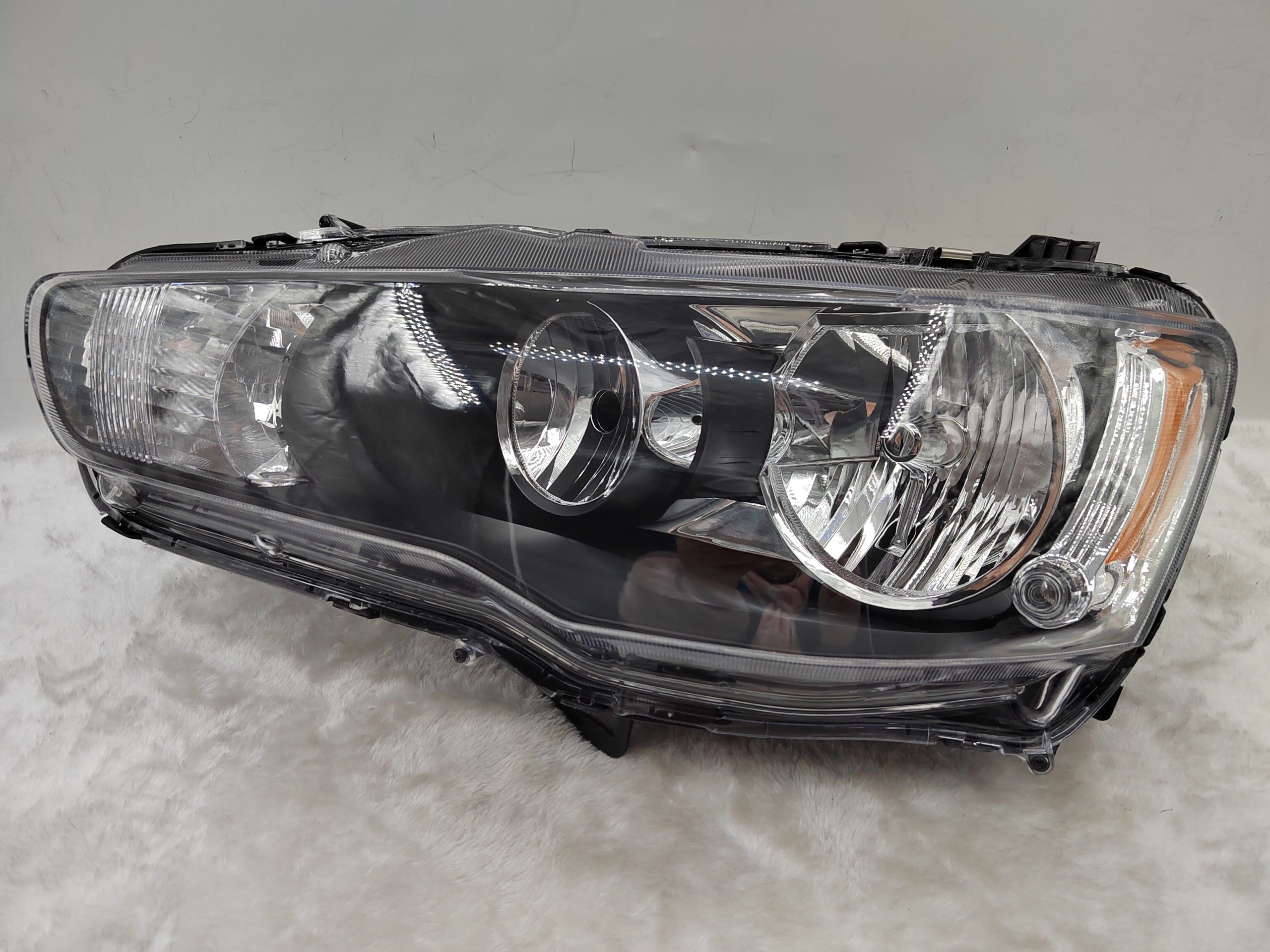MITSUBISHI LANCER 2008-2018 HALOGEN L.H.S HEADLIGHT ASSEMBLY