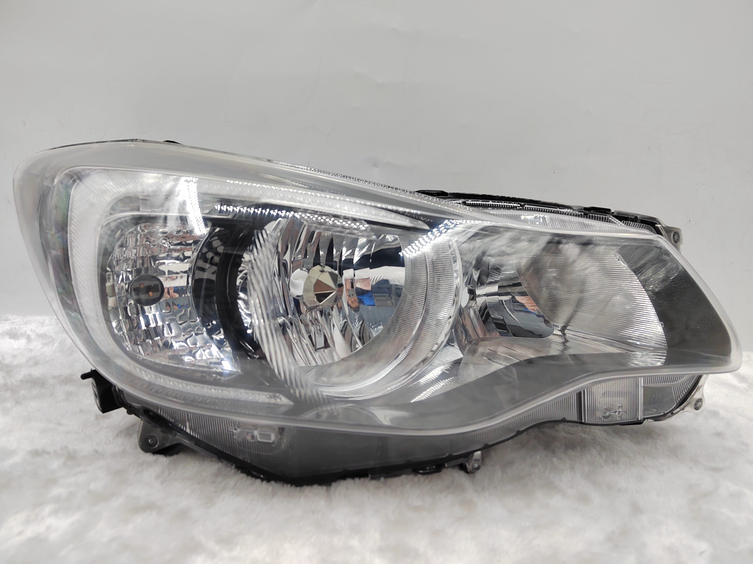 SUBARU IMPREZA XV 2012-2016 HALOGEN R.H.S HEADLIGHT ASSEMBLY
