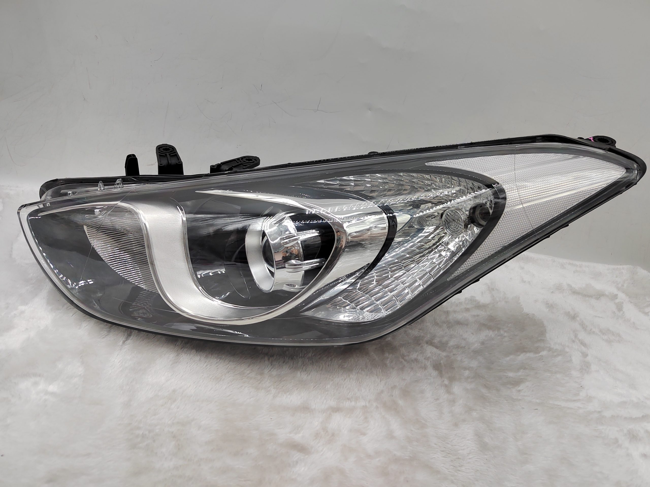 HYUNDAI I30 GD 2012-2016 HALOGEN L.H.S HEADLIGHT ASSEMBLY