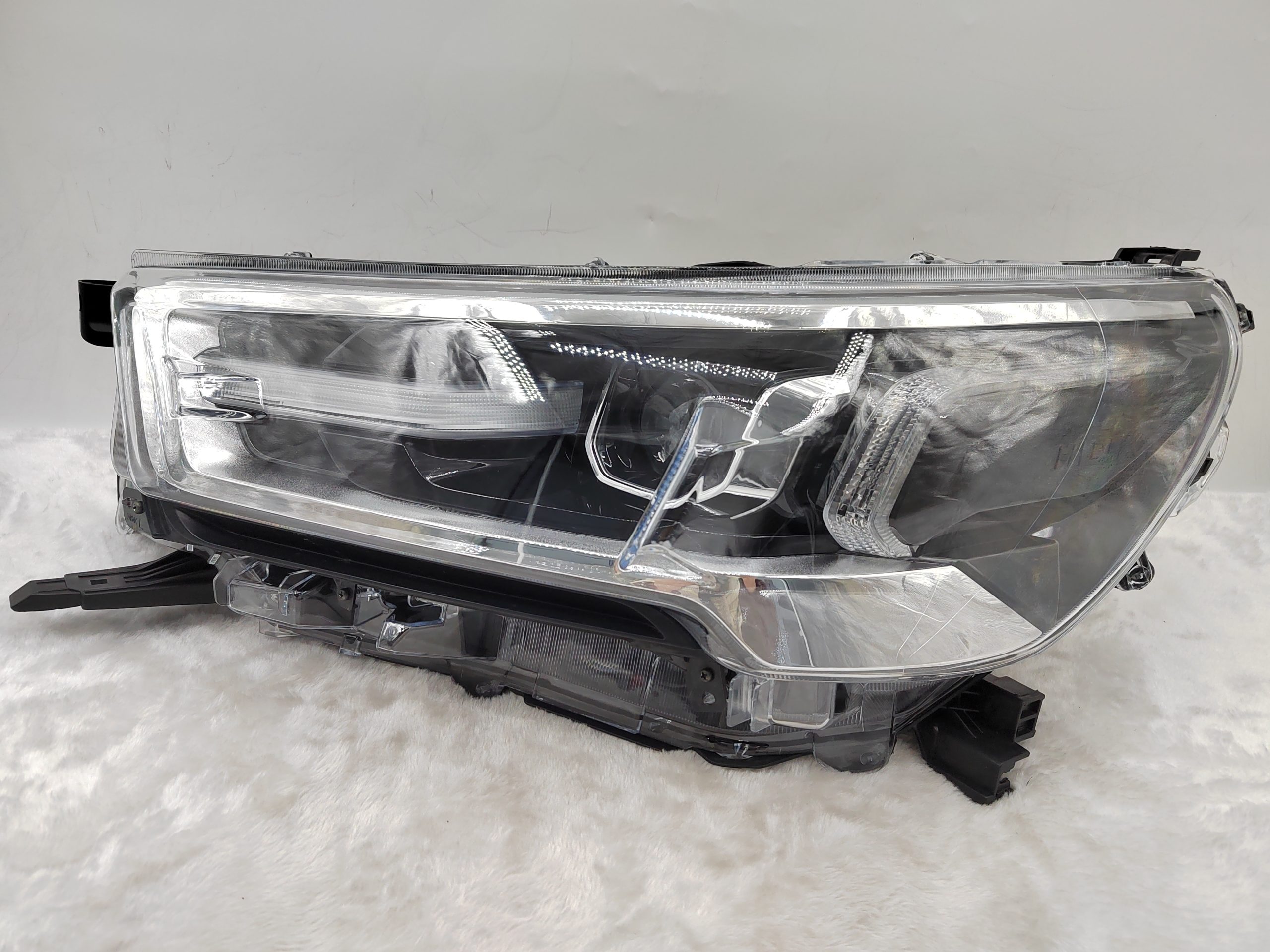 TOYOTA HILUX REVO 2020-2023 LED L.H.S HEADLIGHT ASSEMBLY