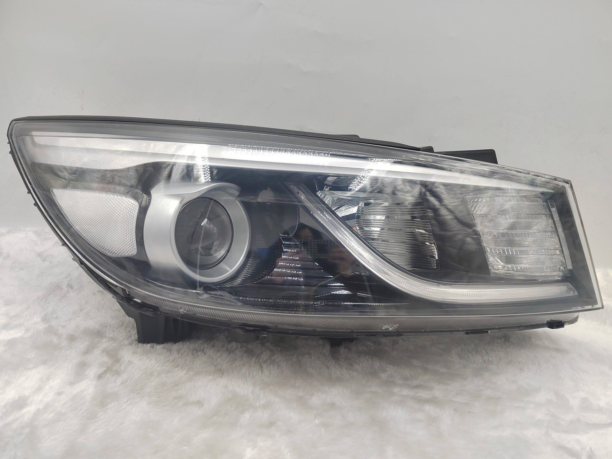 KIA CARNIVAL III 2015-2017 HALOGEN R.H.S HEADLIGHT ASSEMBLY