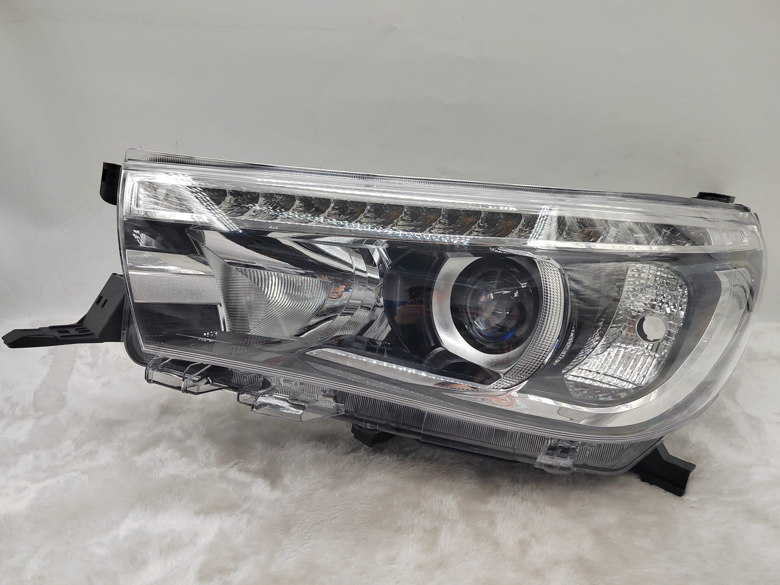TOYOTA HILUX REVO 2015-2019 LED L.H.S HEADLIGHT ASSEMBLY