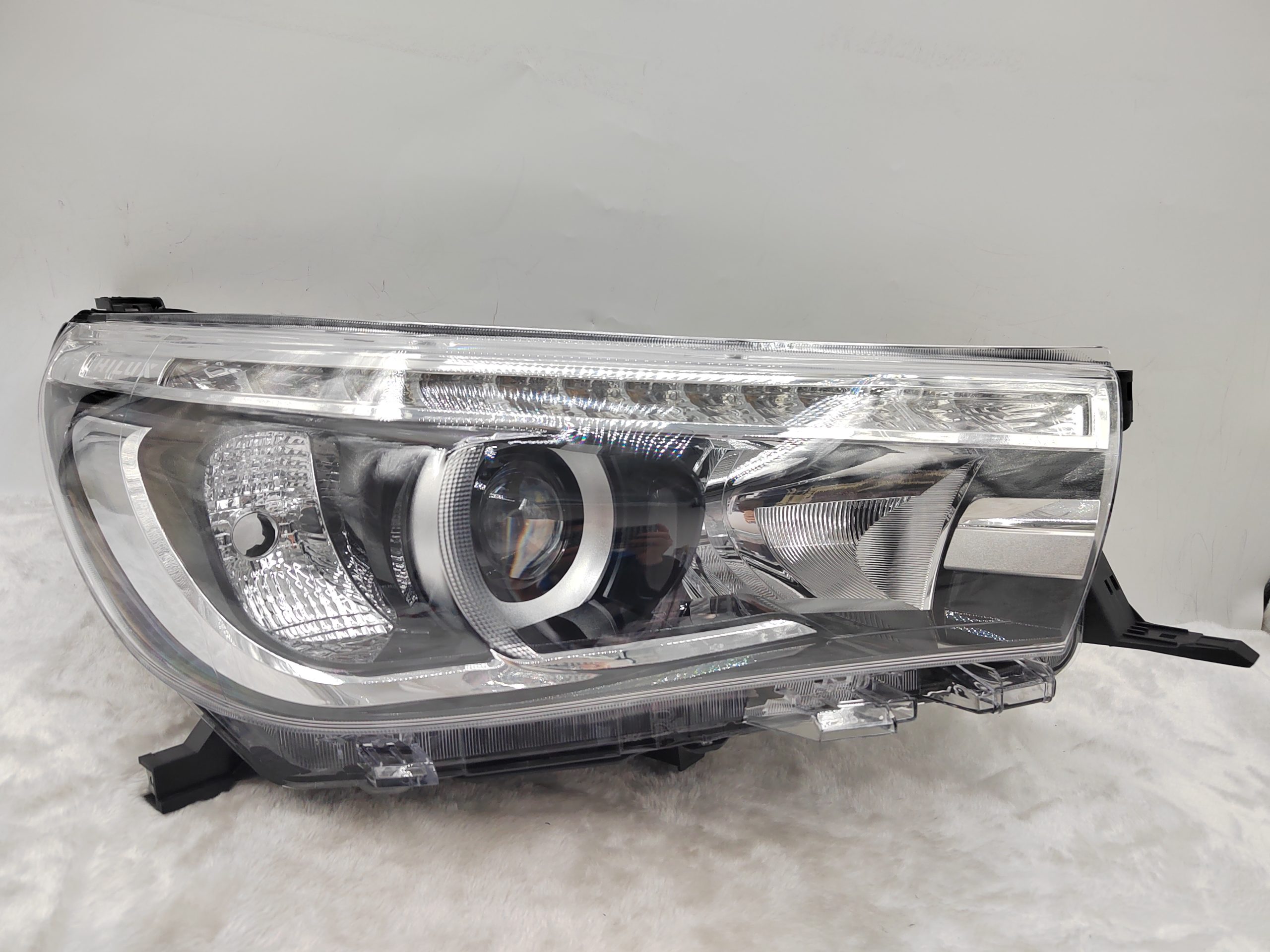 TOYOTA HILUX REVO 2015-2019 LED R.H.S HEADLIGHT ASSEMBLY