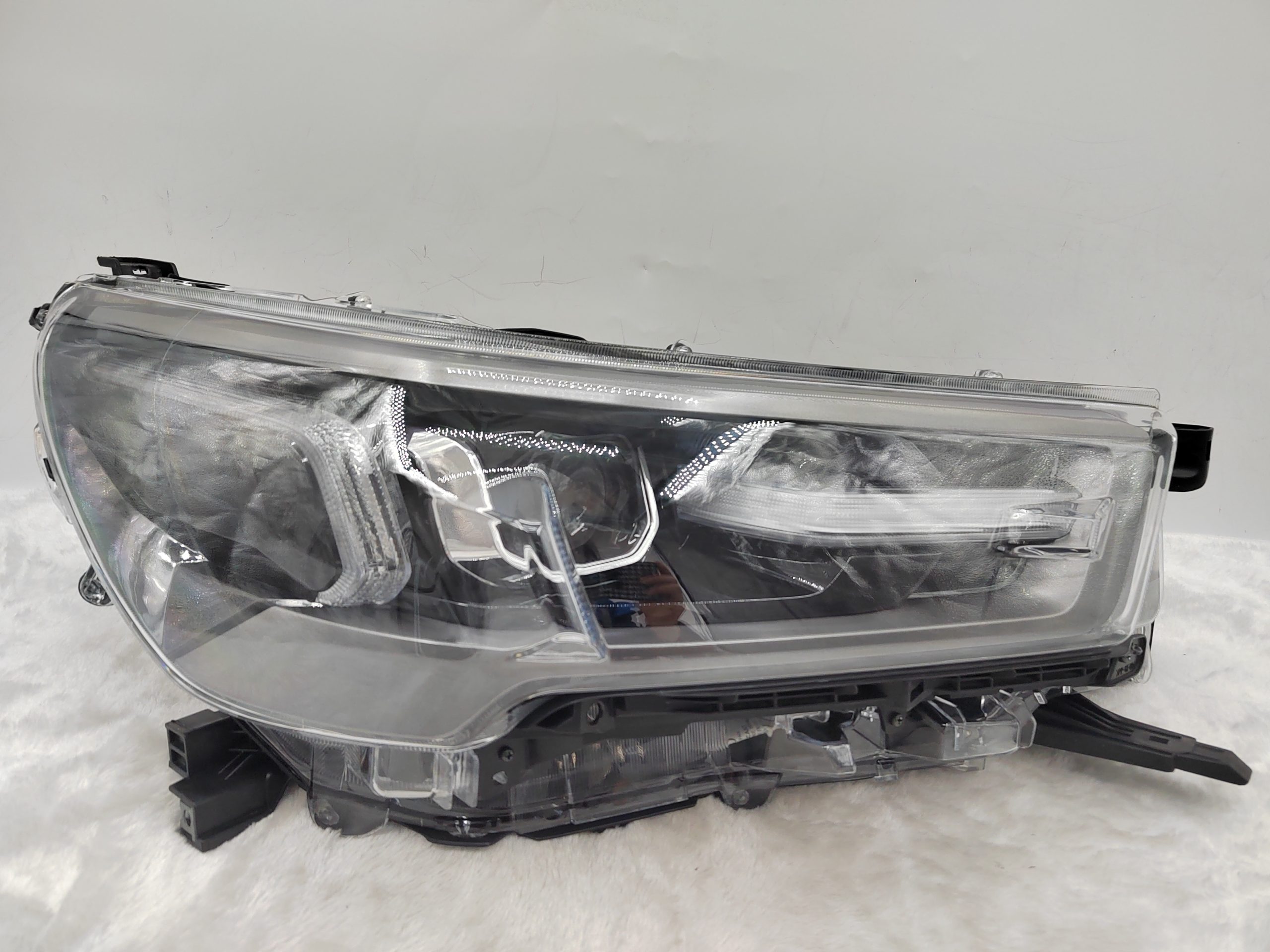 TOYOTA HILUX REVO 2020-2023 LED R.H.S HEADLIGHT ASSEMBLY