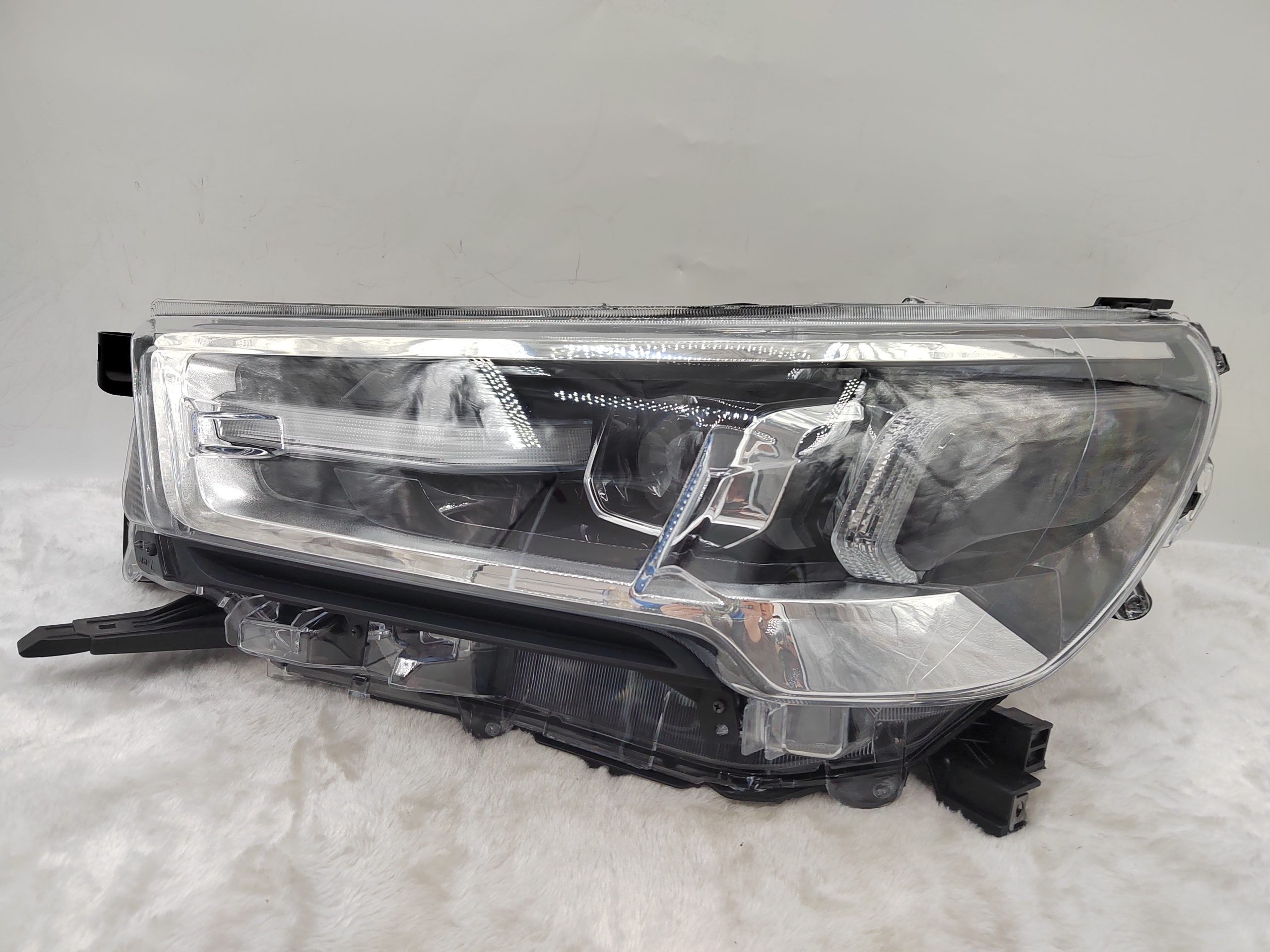 TOYOTA HILUX REVO 2020-2023 LED L.H.S HEADLIGHT ASSEMBLY