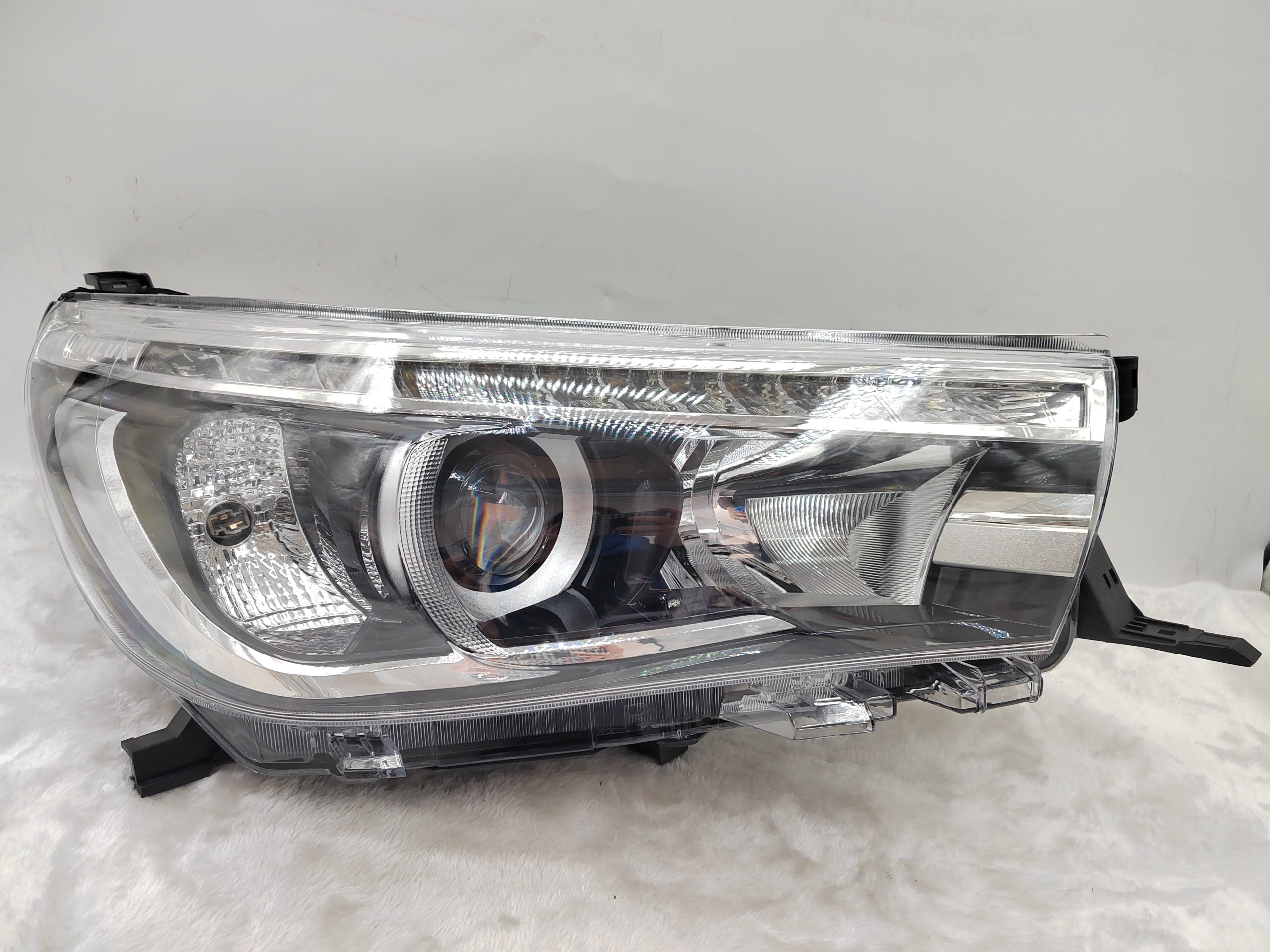 TOYOTA HILUX REVO 2015-2019 LED R.H.S HEADLIGHT ASSEMBLY