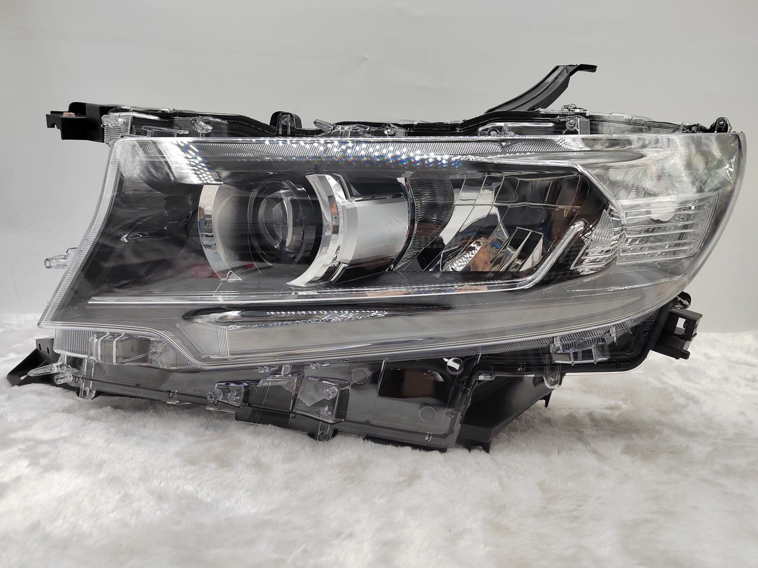 TOYOTA LANDCRUISER PRADO 150 GDJ150R 2018-2022 LED L.H.S HEADLIGHT ASSEMBLY