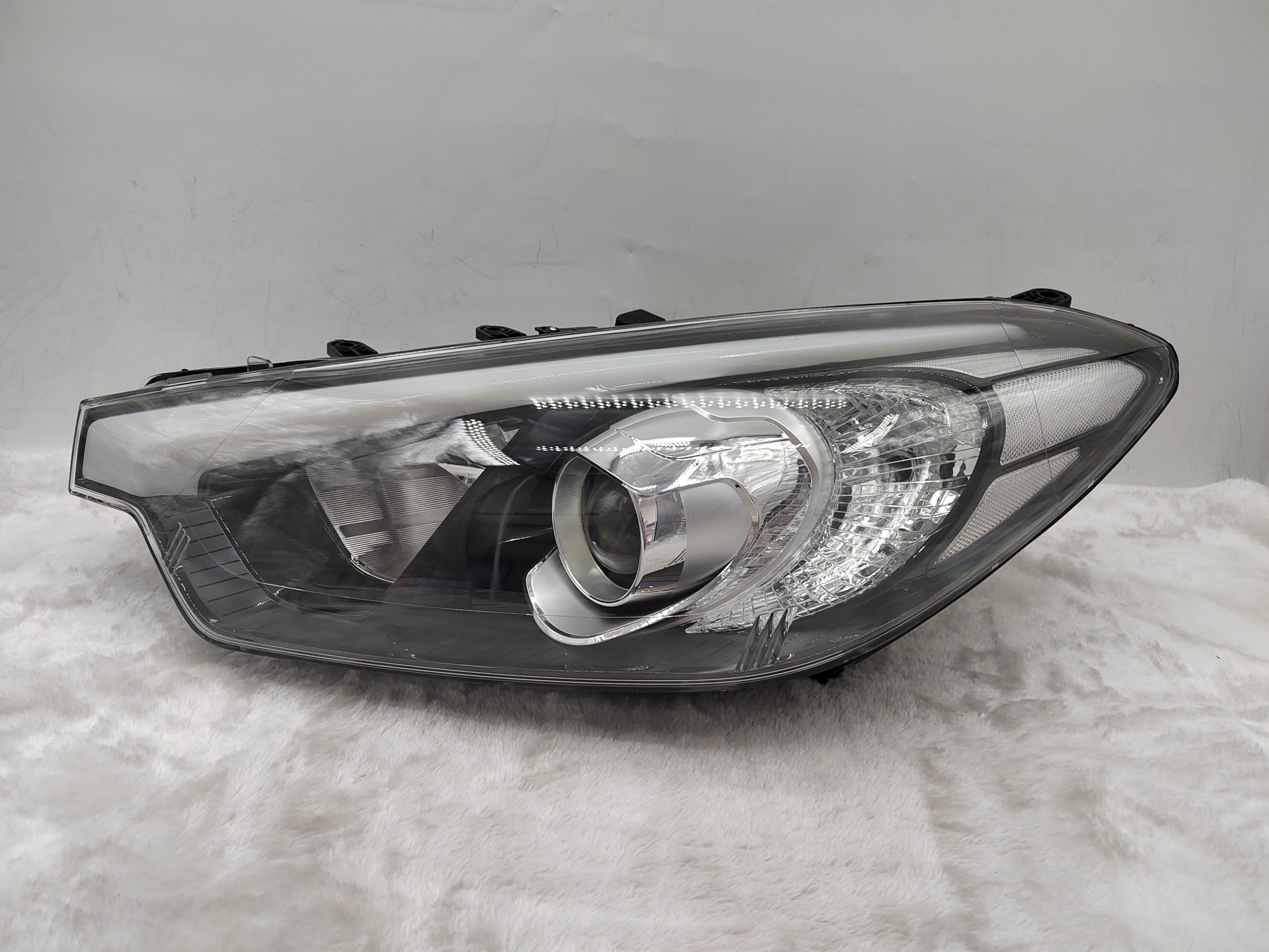 KIA CERATO 2013-2015 HALOGEN L.H.S HEADLIGHT ASSEMBLY