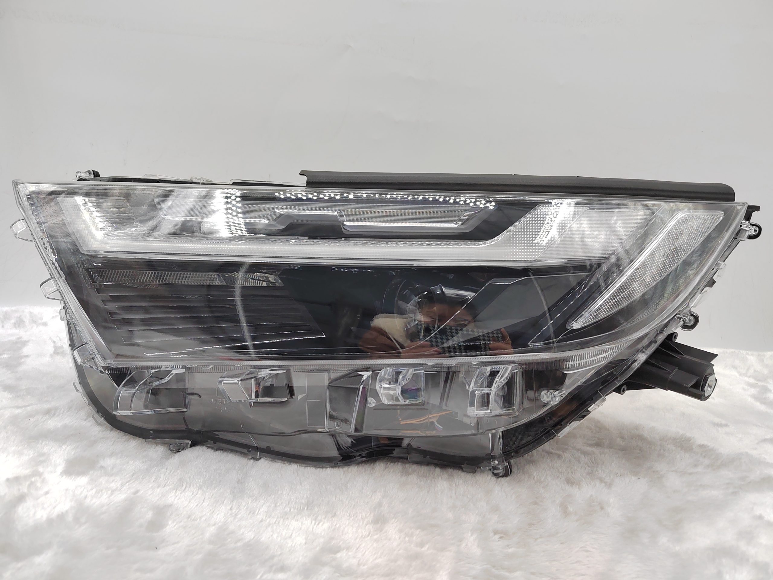 TOYOTA RAV4 2022-2023 LED L.H.S HEADLIGHT ASSEMBLY