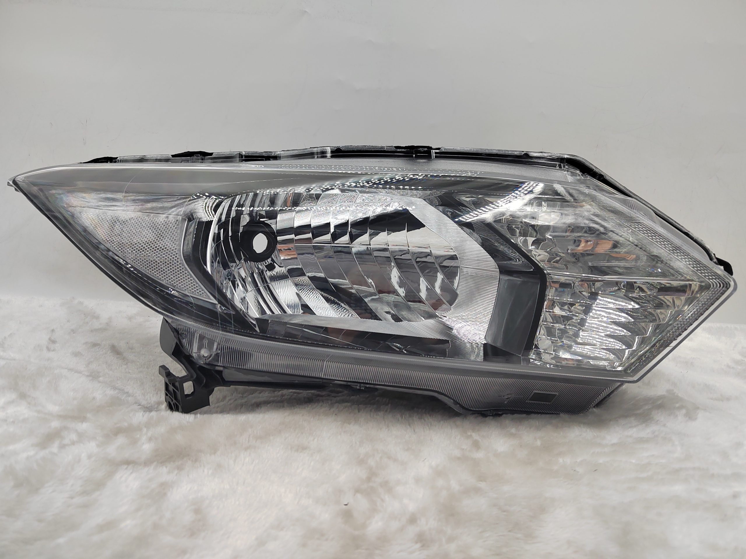 HONDA HR-V 2015-2018 HALOGEN R.H.S HEADLIGHT ASSEMBLY