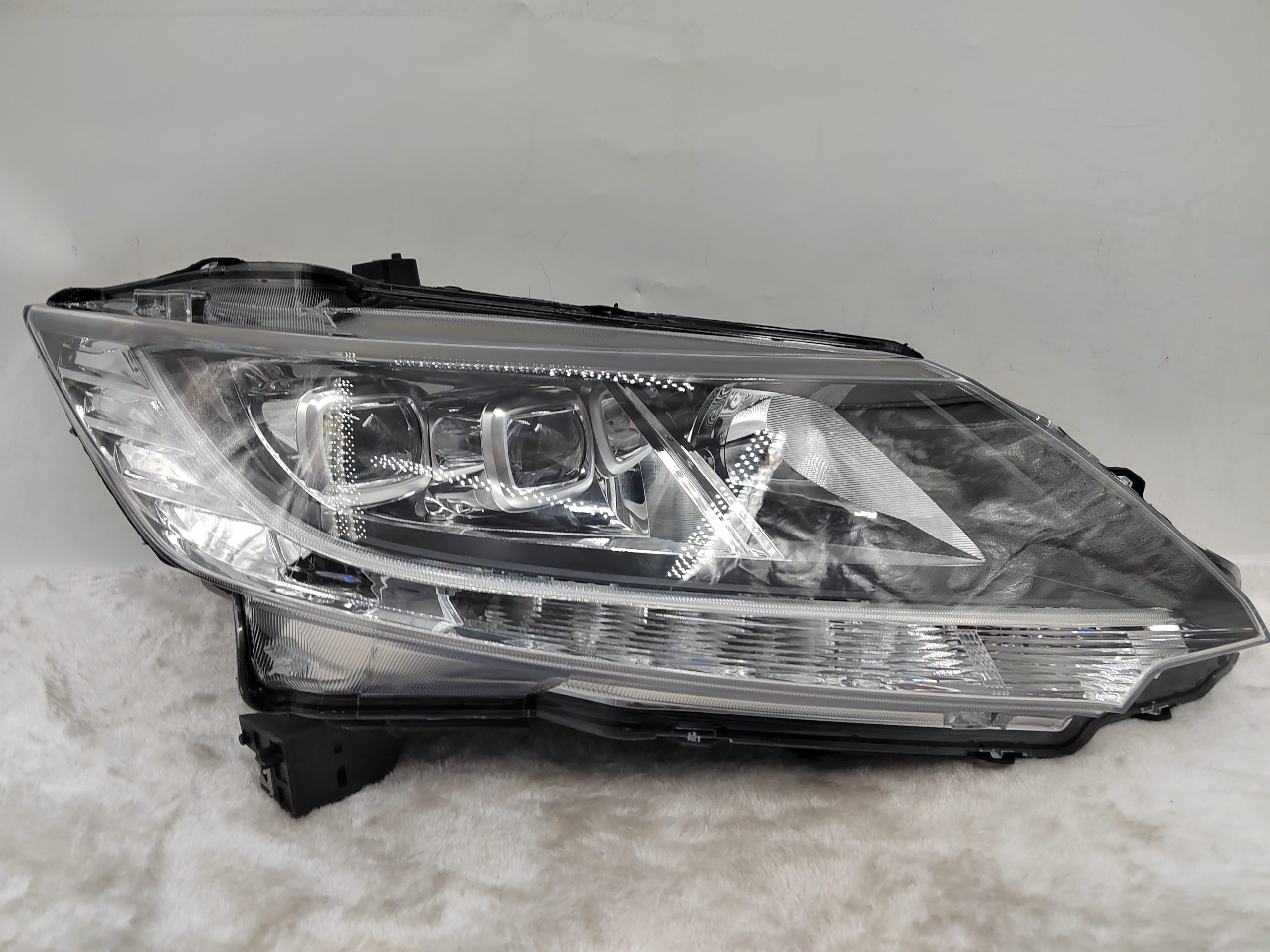 HONDA ODYSSEY DBA-RC1 2015-2017 LED R.H.S HEADLIGHT ASSEMBLY