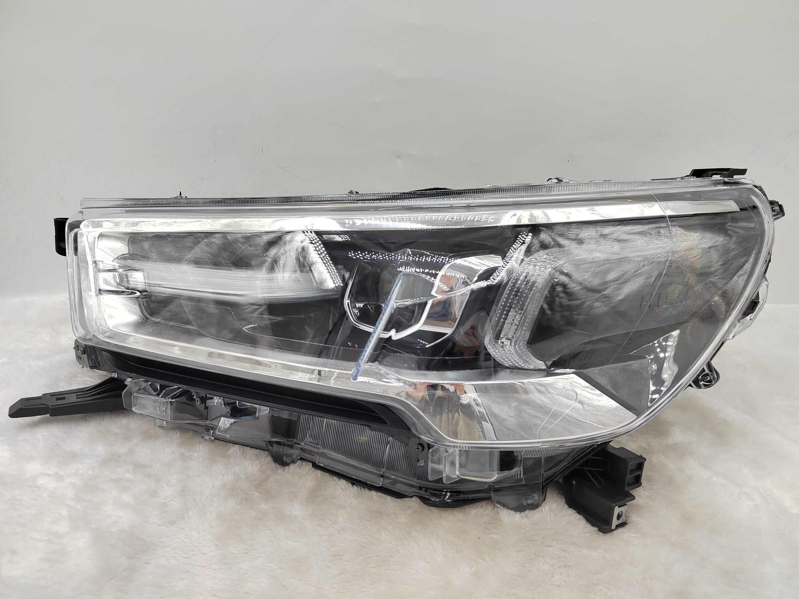 TOYOTA HILUX REVO 2020-2023 LED L.H.S HEADLIGHT ASSEMBLY
