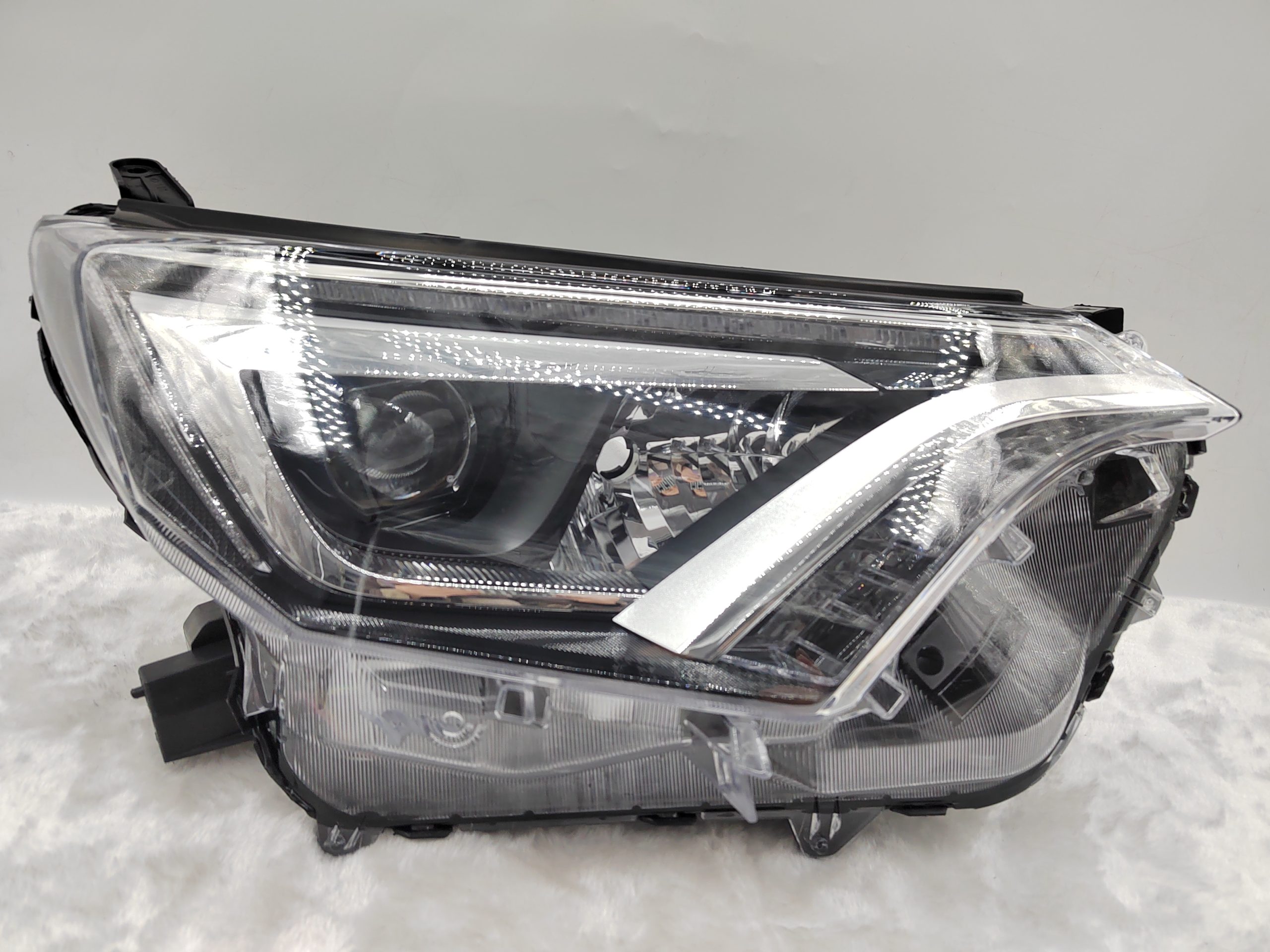 TOYOTA RAV4 4.5 XA40 2016-2018 LED R.H.S HEADLIGHT ASSEMBLY