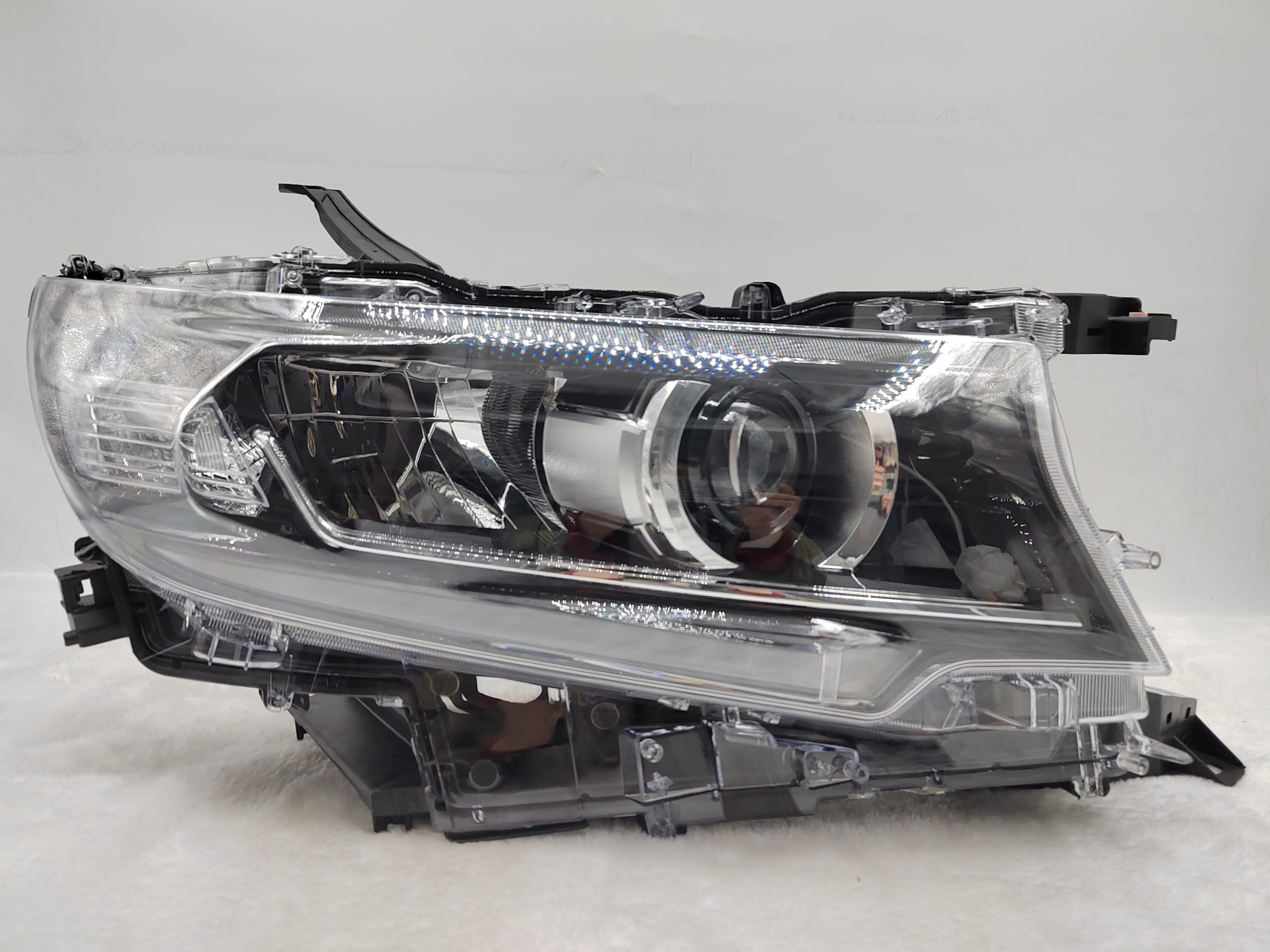 TOYOTA LANDCRUISER PRADO 150 GDJ150R 2018-2022 LED R.H.S HEADLIGHT ASSEMBLY