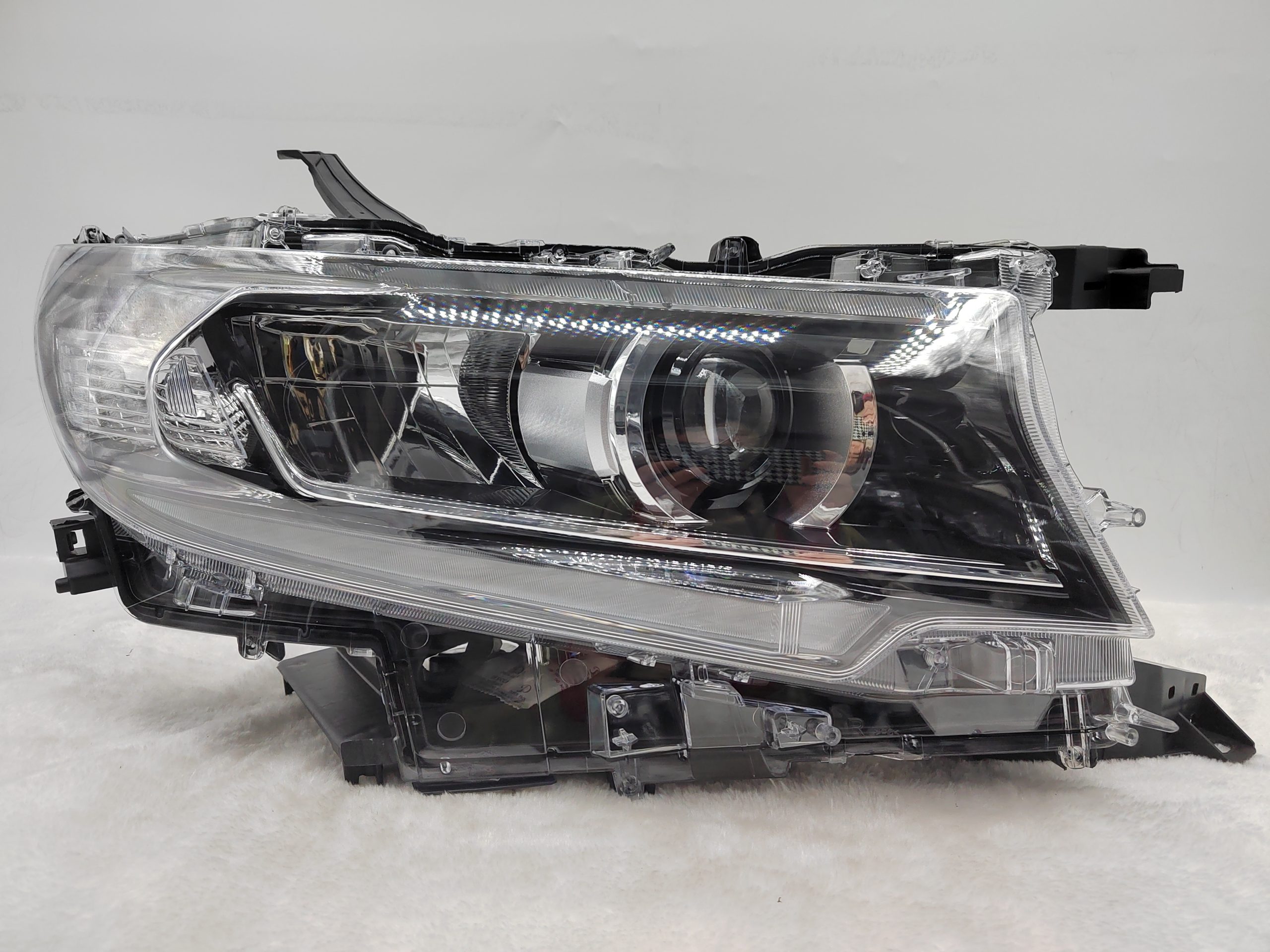 TOYOTA LANDCRUISER PRADO 150 GDJ150R 2018-2022 LED R.H.S HEADLIGHT ASSEMBLY