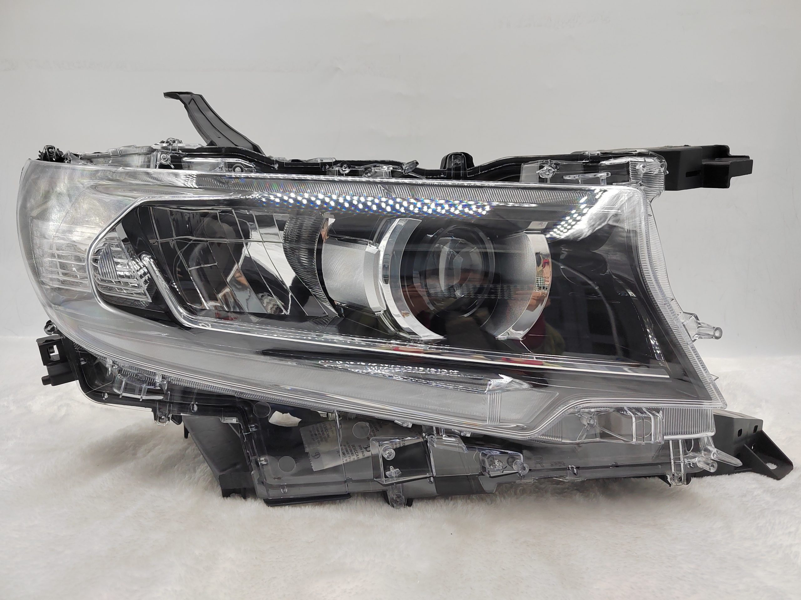 TOYOTA LANDCRUISER PRADO 150 GDJ150R 2018-2022 LED R.H.S HEADLIGHT ASSEMBLY