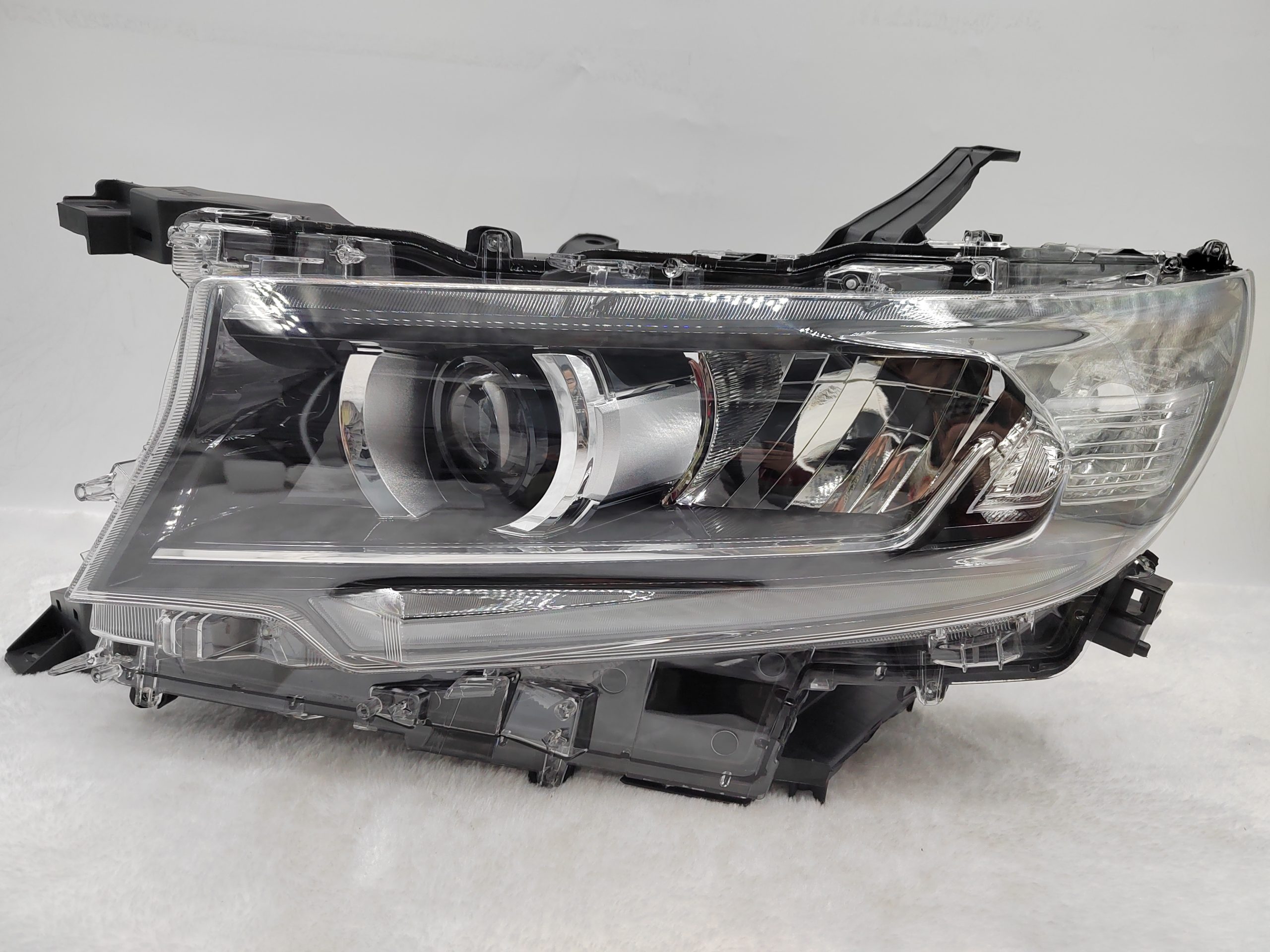 TOYOTA LANDCRUISER PRADO 150 GDJ150R 2018-2022 LED L.H.S HEADLIGHT ASSEMBLY