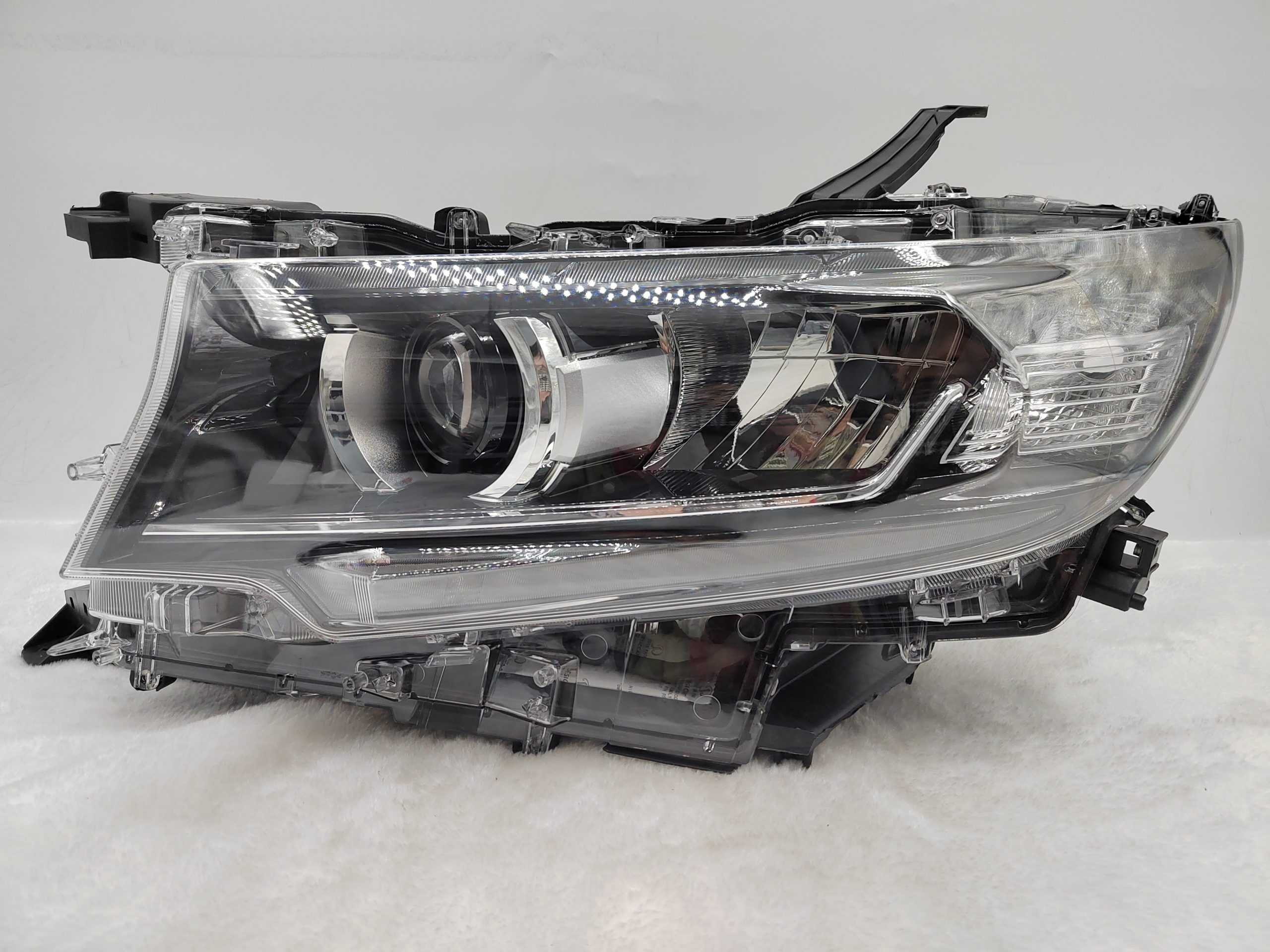 TOYOTA LANDCRUISER PRADO 150 GDJ150R 2018-2022 LED L.H.S HEADLIGHT ASSEMBLY