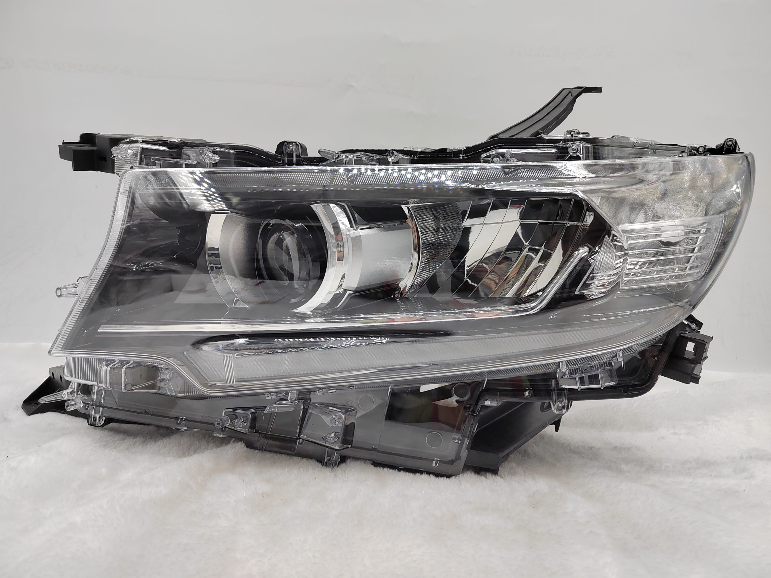 TOYOTA LANDCRUISER PRADO 150 GDJ150R 2018-2022 LED L.H.S HEADLIGHT ASSEMBLY
