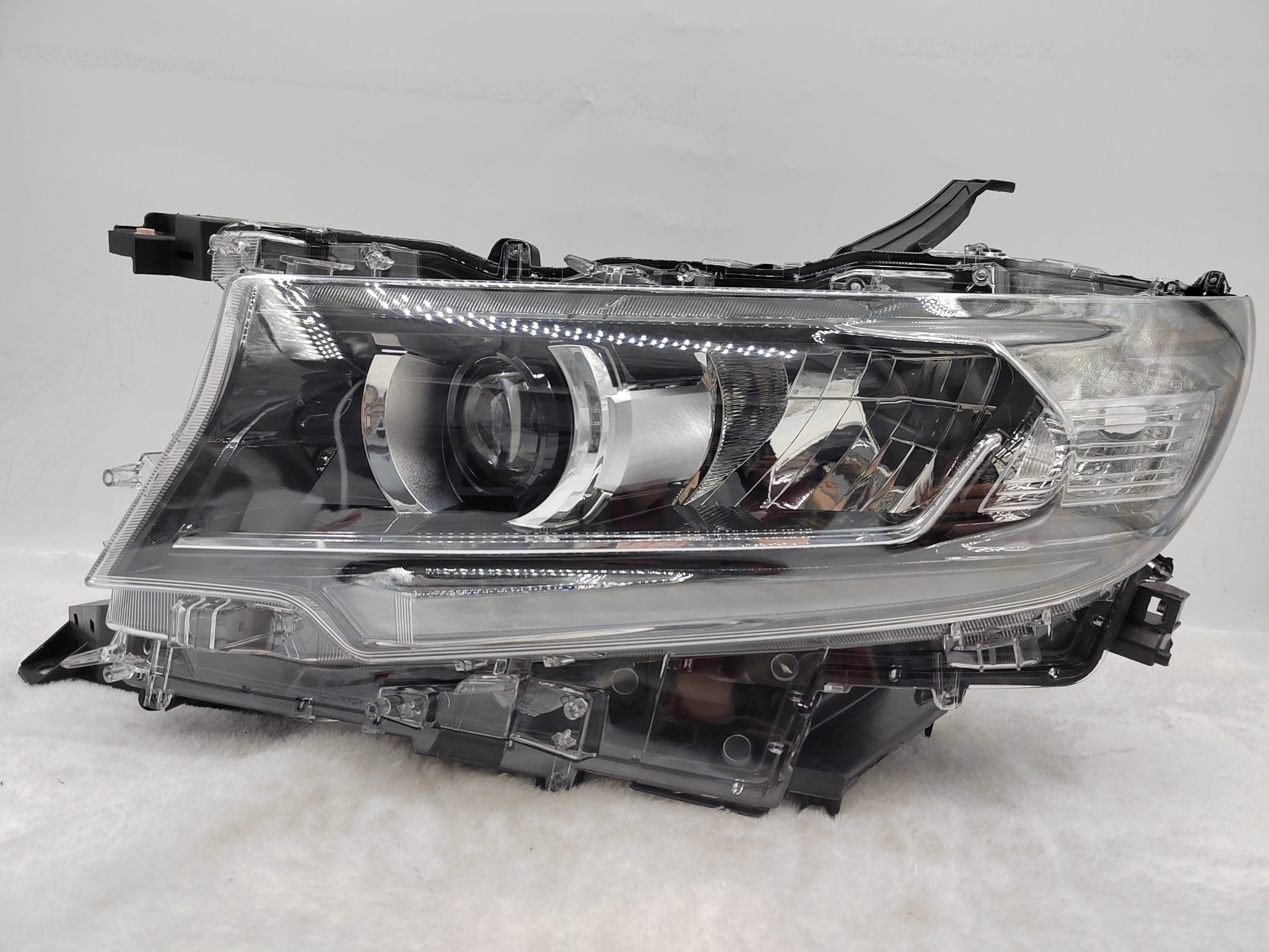 TOYOTA LANDCRUISER PRADO 150 GDJ150R 2018-2022 LED L.H.S HEADLIGHT ASSEMBLY