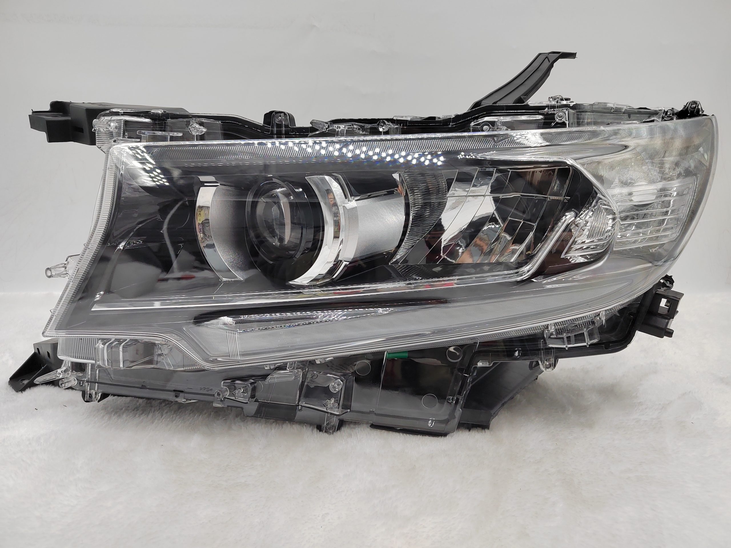TOYOTA LANDCRUISER PRADO 150 GDJ150R 2018-2022 LED L.H.S HEADLIGHT ASSEMBLY