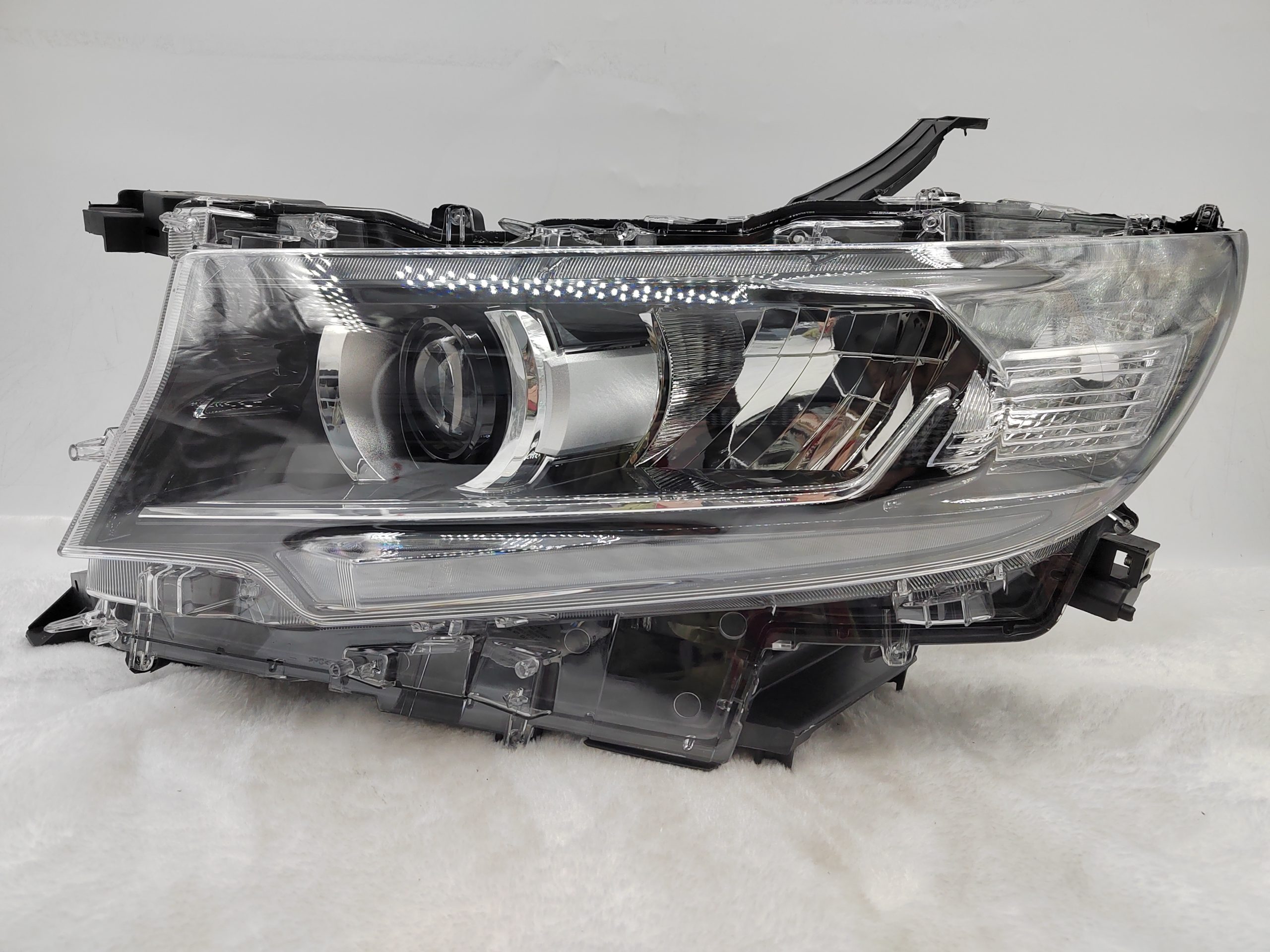 TOYOTA LANDCRUISER PRADO 150 GDJ150R 2018-2022 LED L.H.S HEADLIGHT ASSEMBLY