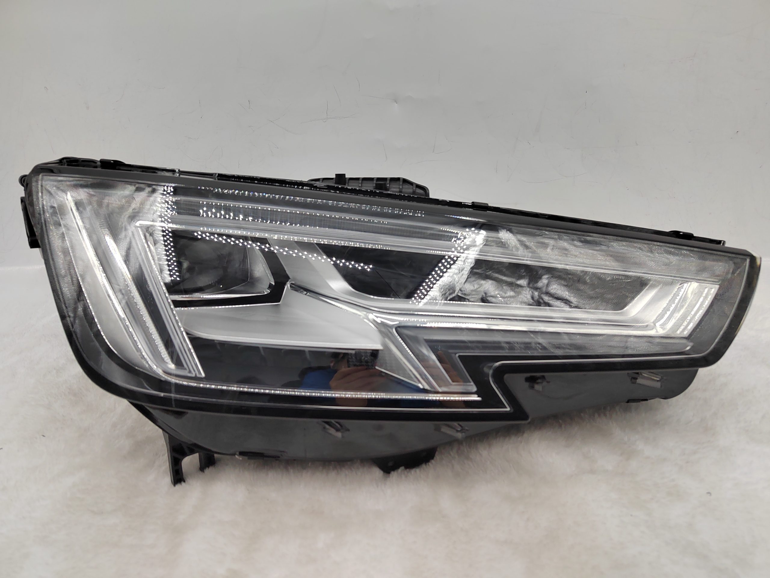 AUDI A4 2015-2019 LED R.H.S HEADLIGHT ASSEMBLY