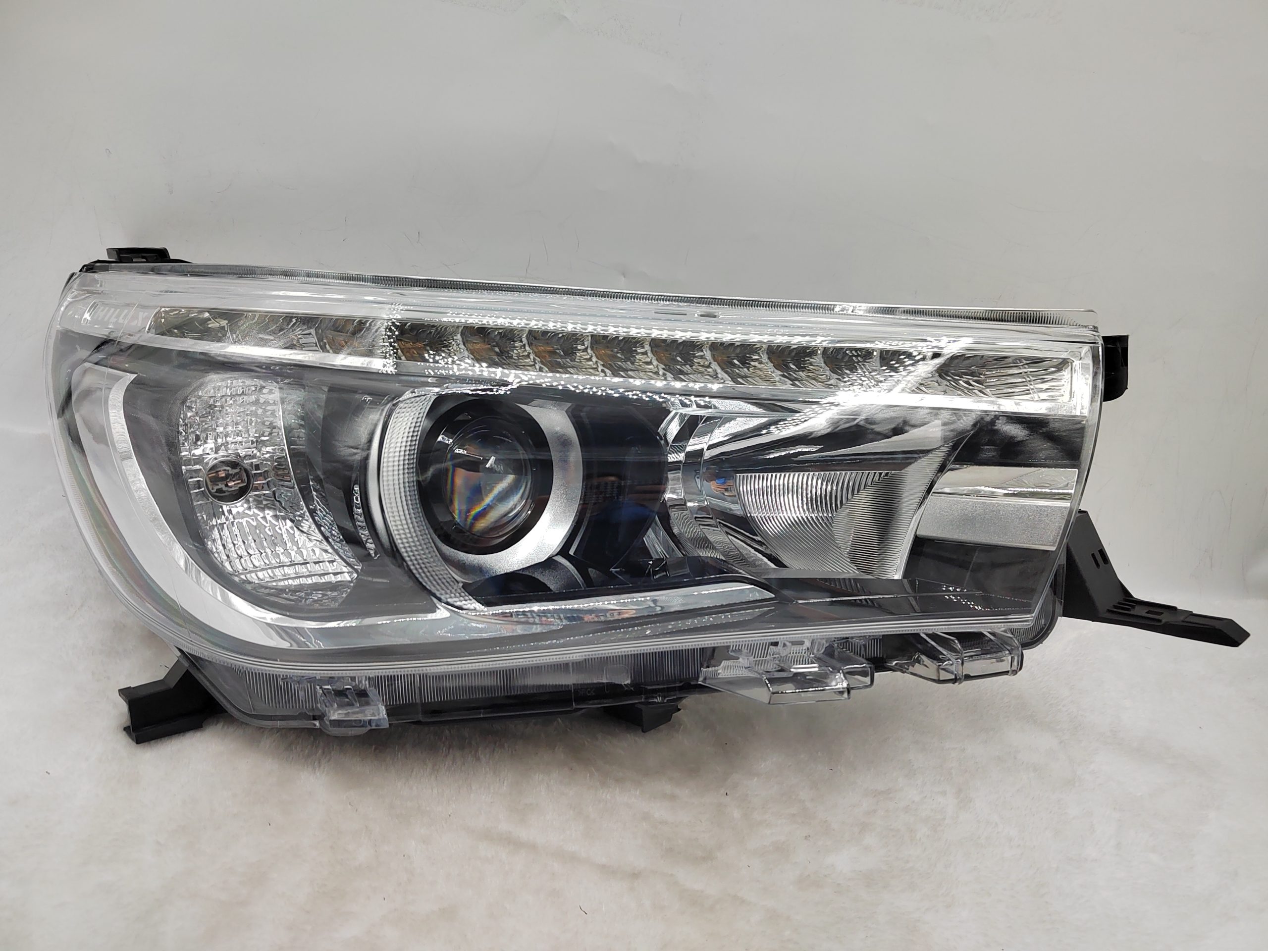 TOYOTA HILUX REVO 2015-2019 LED R.H.S HEADLIGHT ASSEMBLY