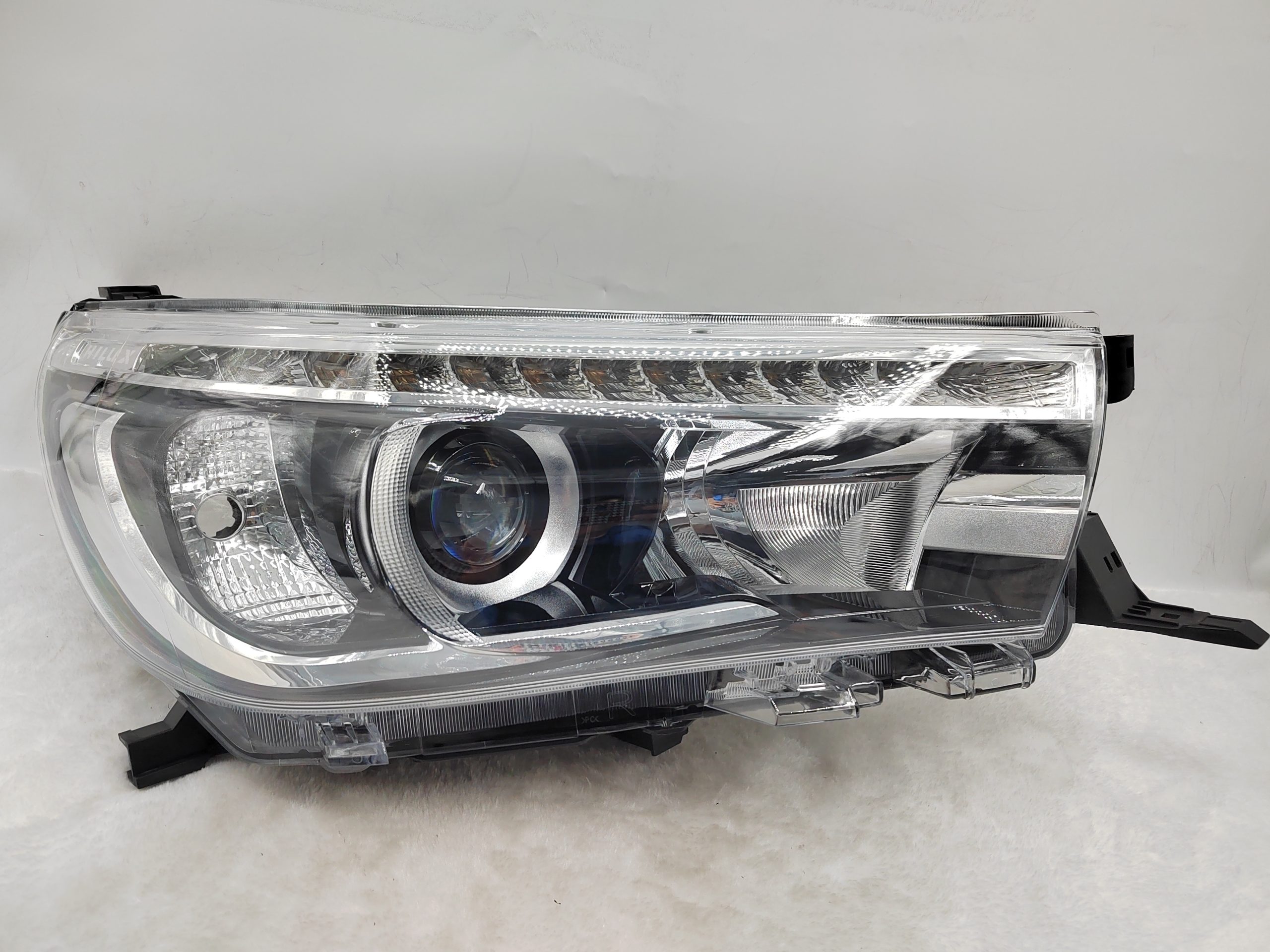 TOYOTA HILUX REVO 2015-2019 LED R.H.S HEADLIGHT ASSEMBLY