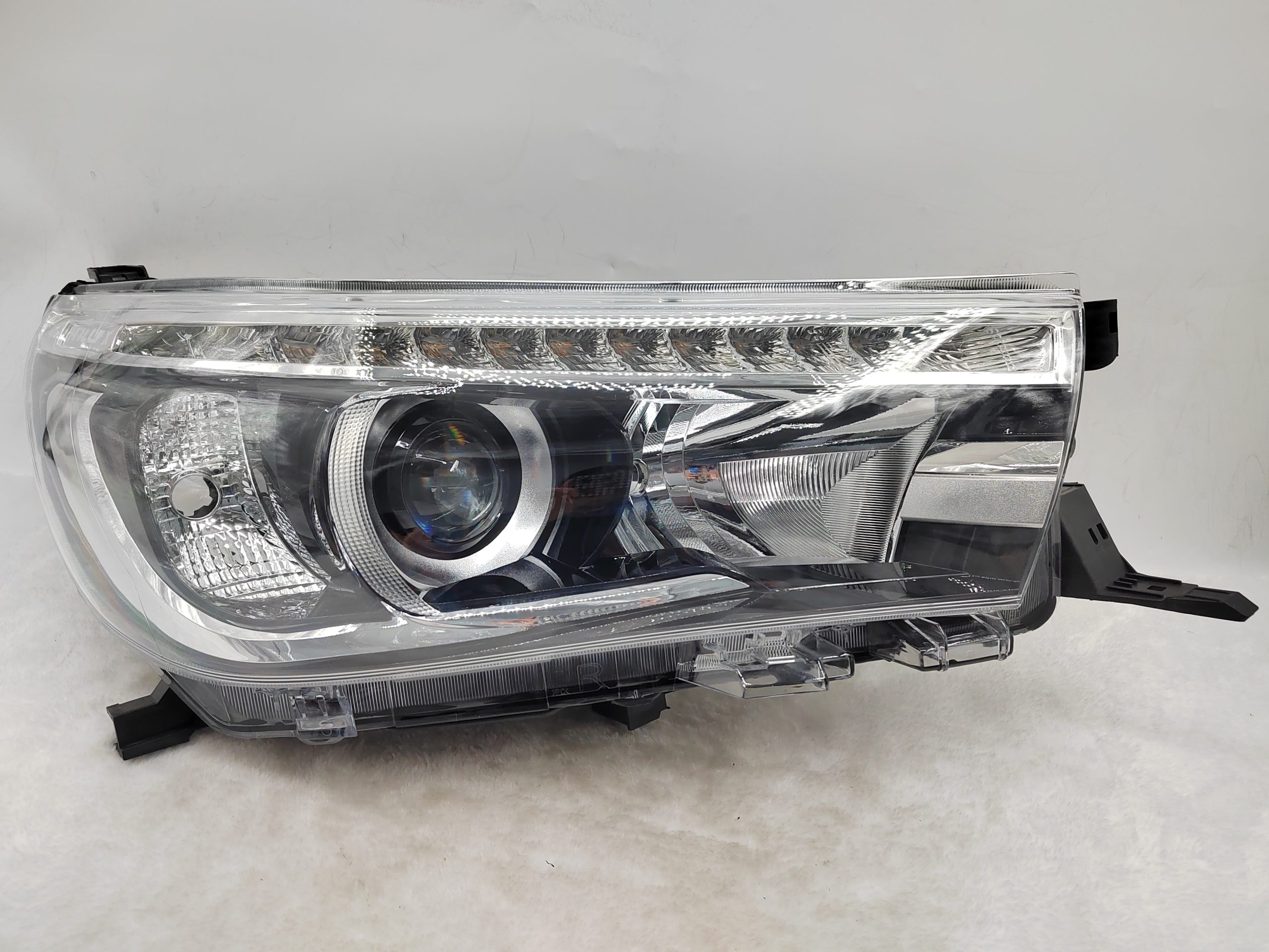 TOYOTA HILUX REVO 2015-2019 LED R.H.S HEADLIGHT ASSEMBLY