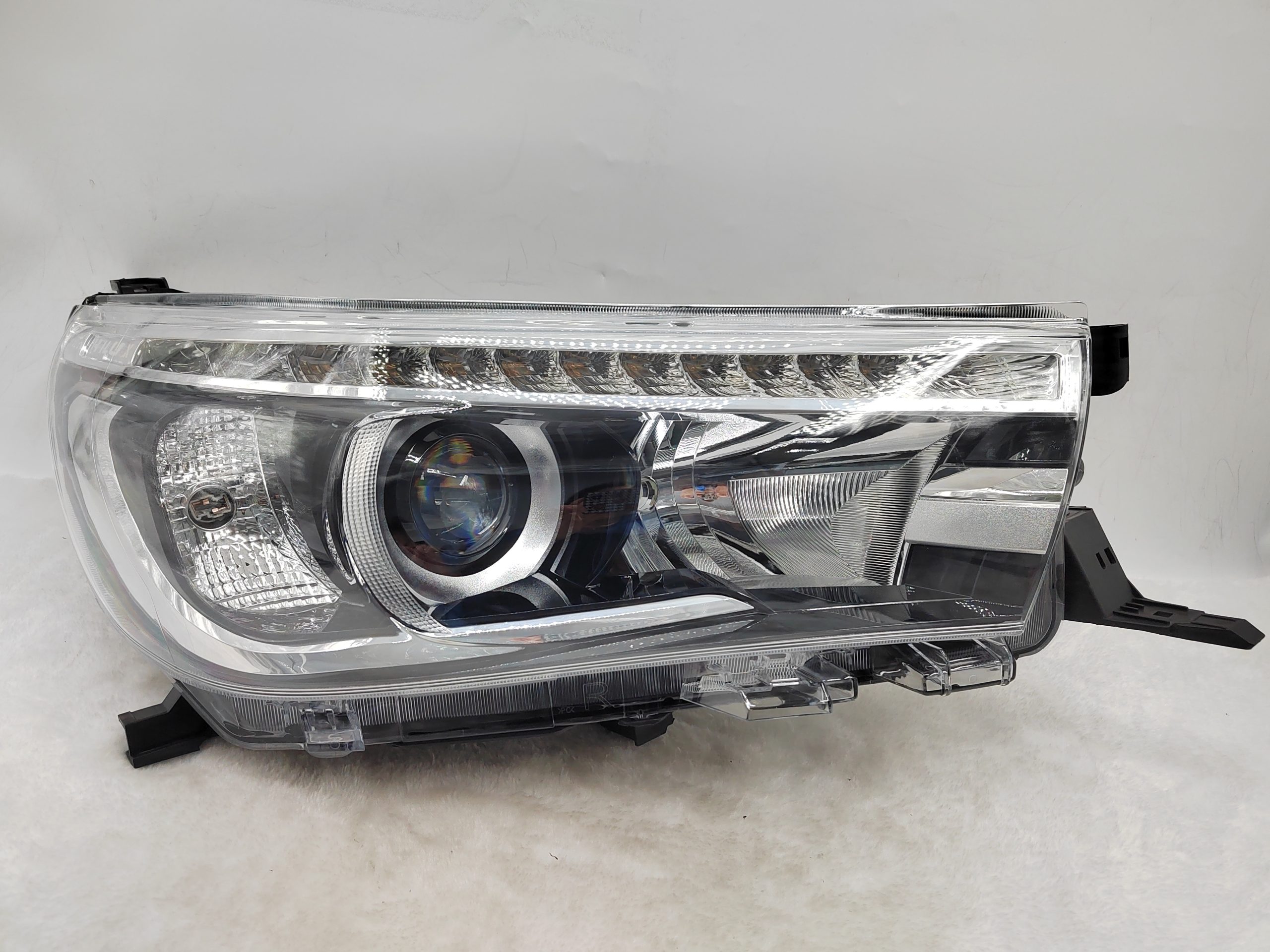 TOYOTA HILUX REVO 2015-2019 LED R.H.S HEADLIGHT ASSEMBLY