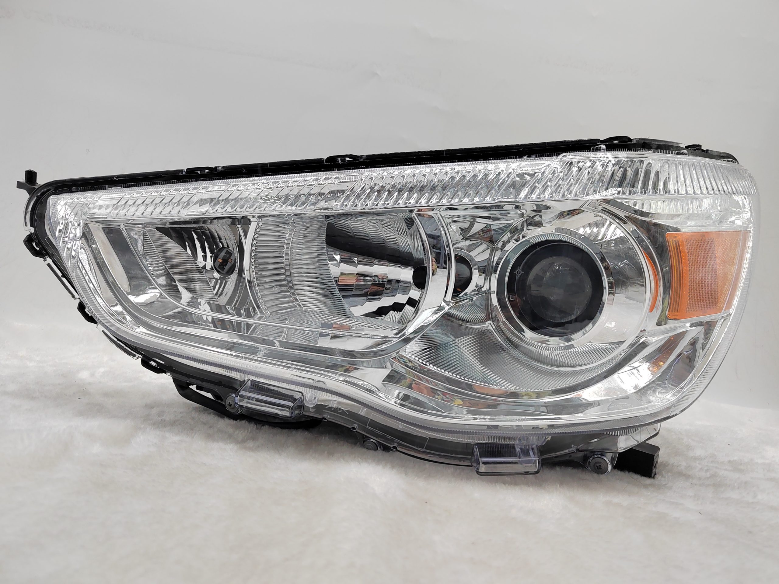 MITSUBISHI ASX 2010-2018 HALOGEN L.H.S HEADLIGHT ASSEMBLY
