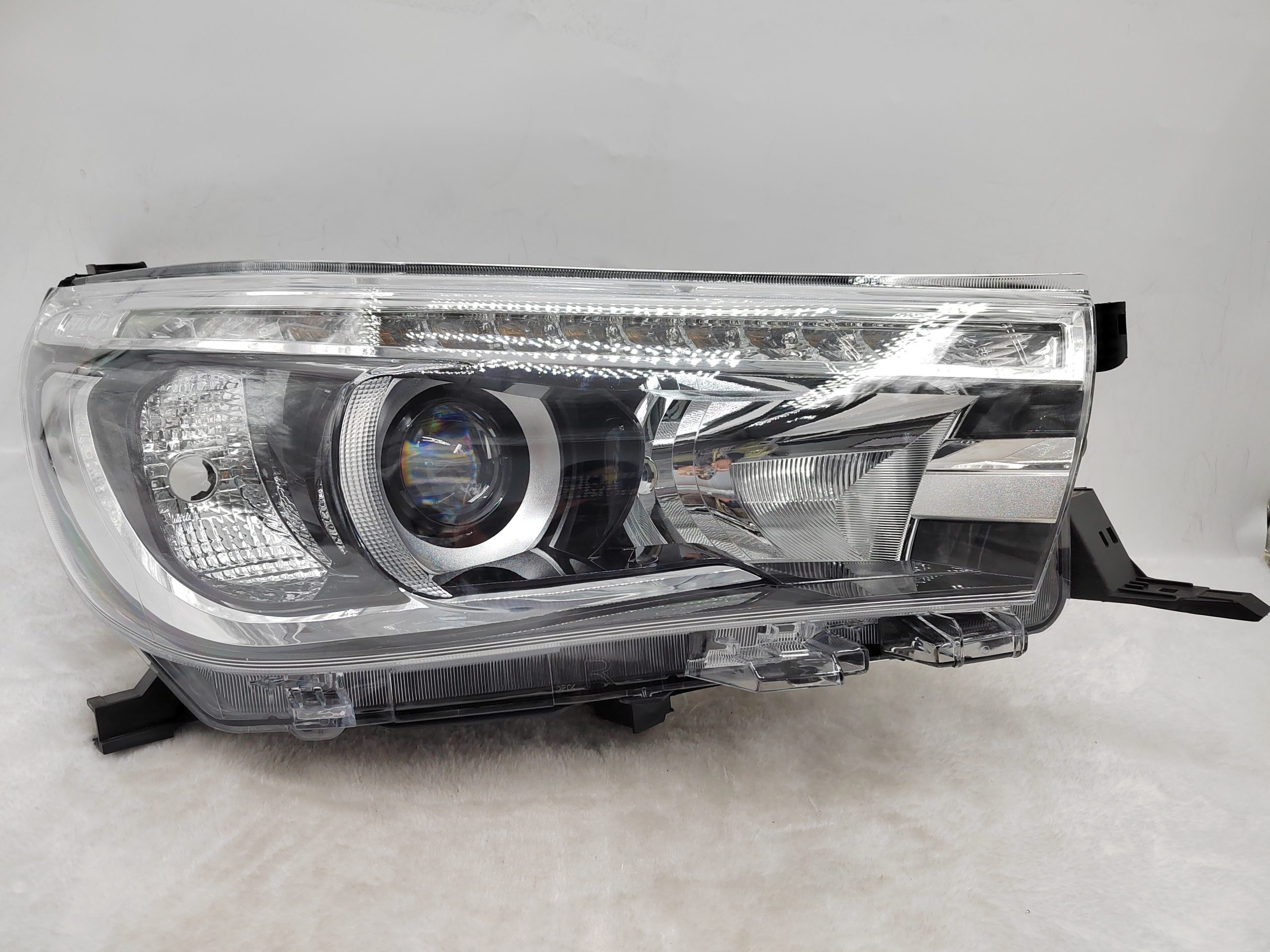 TOYOTA HILUX REVO 2015-2019 LED R.H.S HEADLIGHT ASSEMBLY
