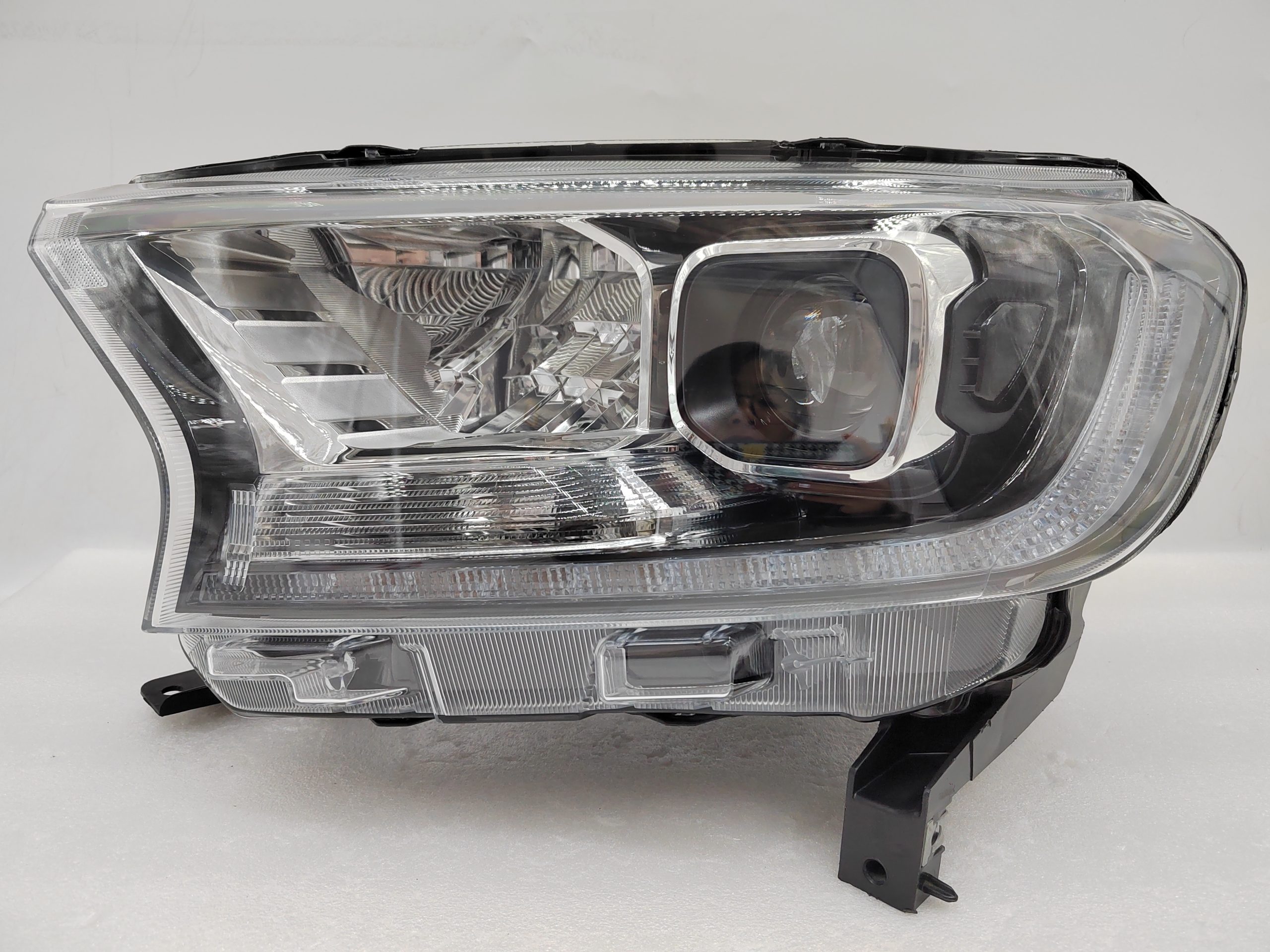 FORD EVEREST RANGER 2020-2021 LED L.H.S HEADLIGHT ASSEMBLY