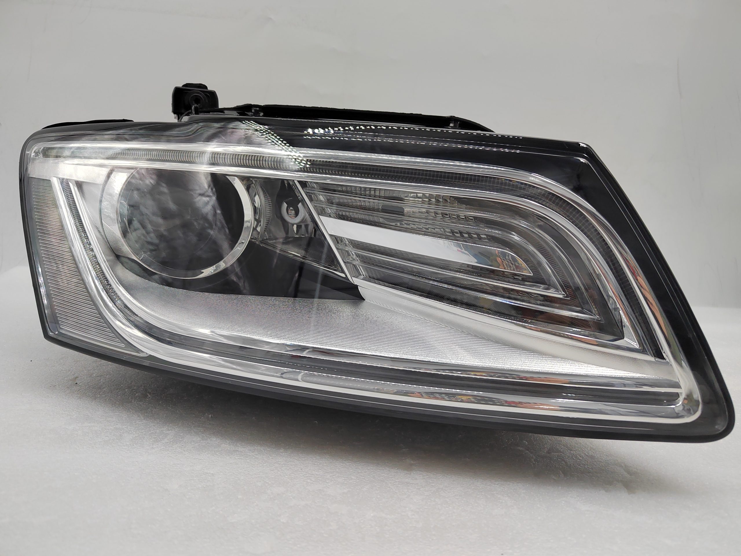 AUDI Q5 2012-2016 XENON R.H.S HEADLIGHT ASSEMBLY