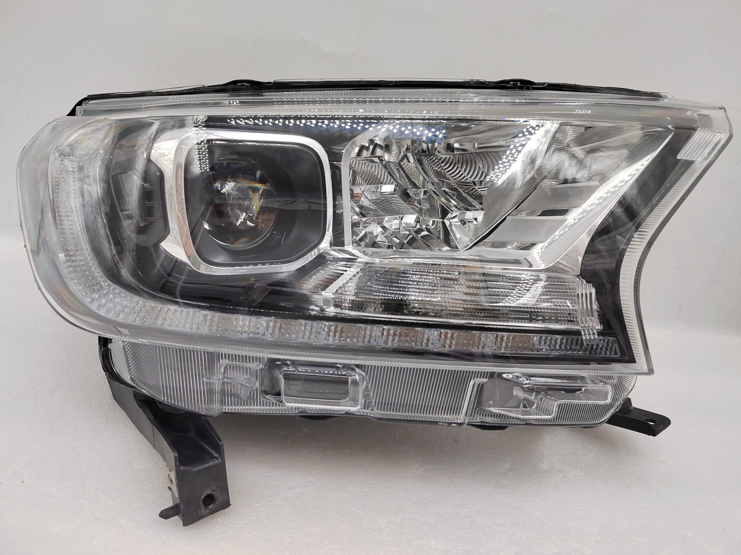 FORD EVEREST RANGER 2020-2021 LED R.H.S HEADLIGHT ASSEMBLY
