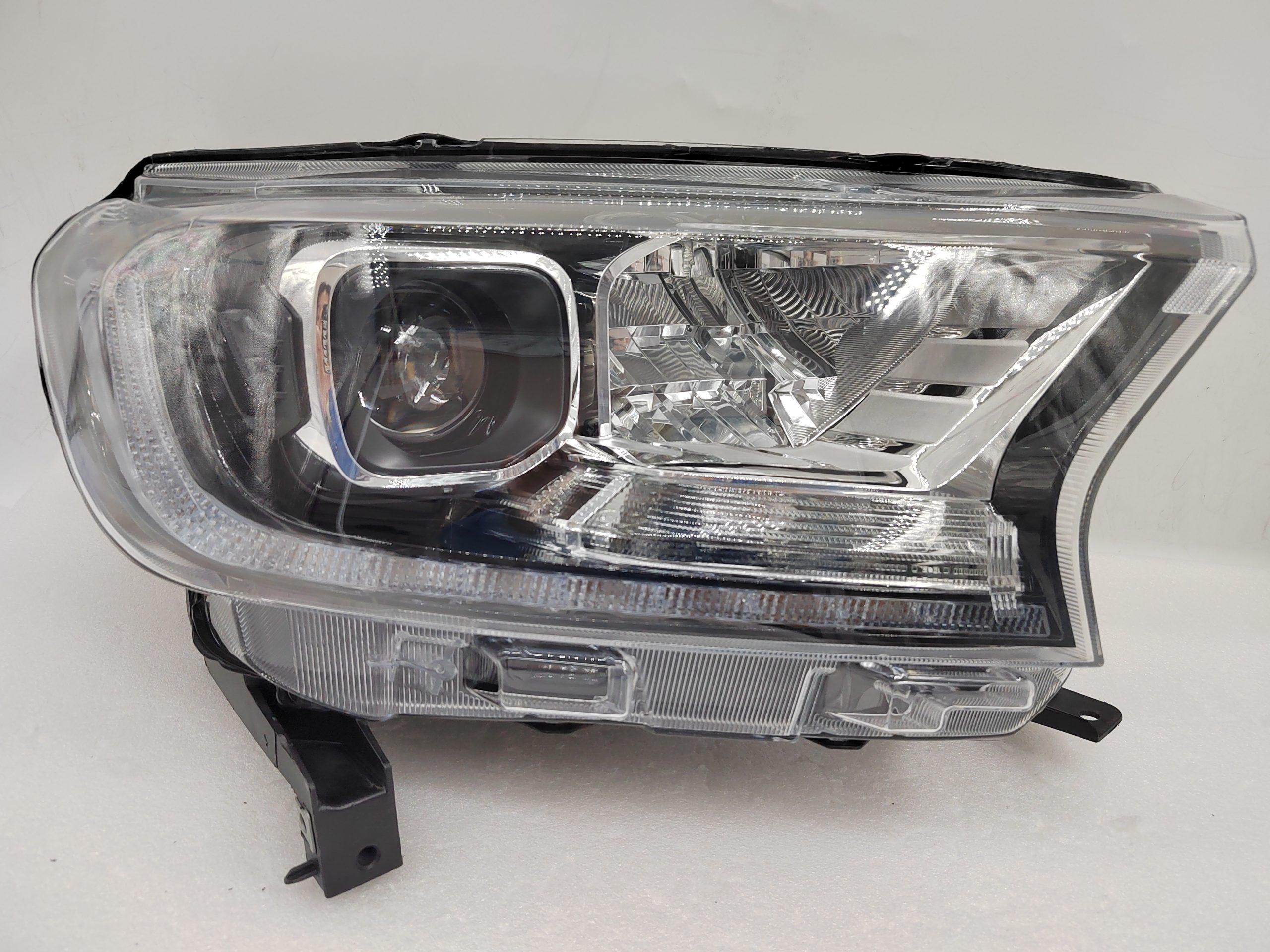 FORD EVEREST RANGER 2020-2021 LED R.H.S HEADLIGHT ASSEMBLY