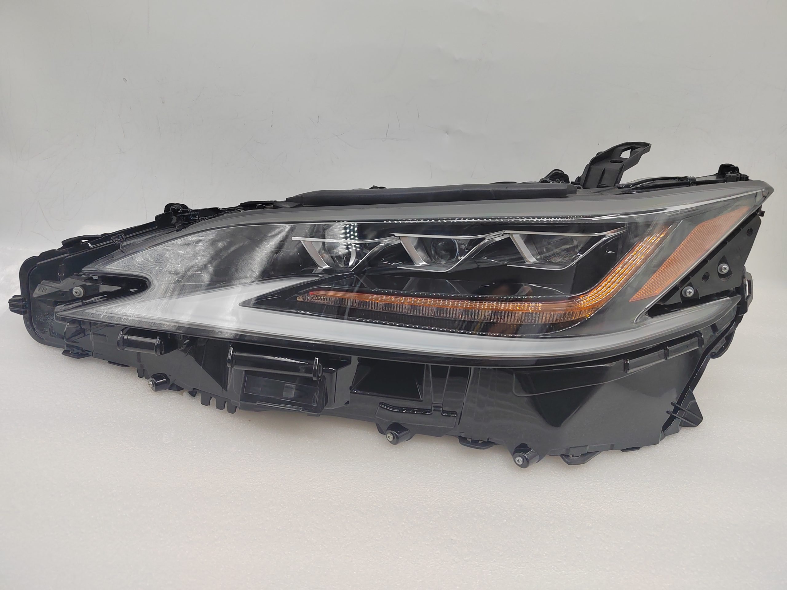 LEXUS ES 300H 2019-2021 LED L.H.S HEADLIGHT ASSEMBLY