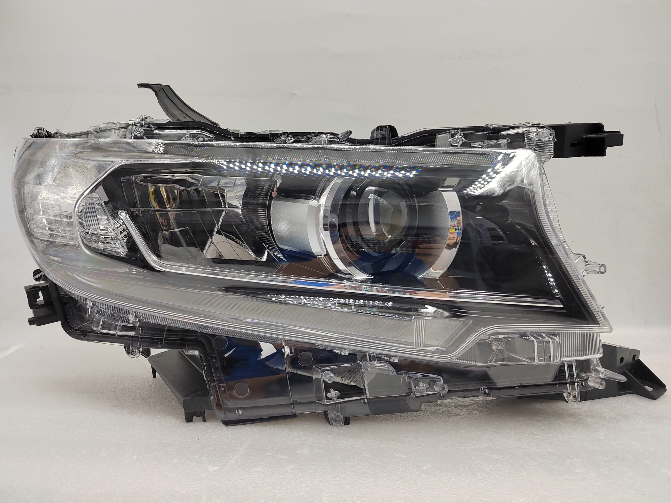 TOYOTA LANDCRUISER PRADO 150 GDJ150R 2018-2022 LED R.H.S HEADLIGHT ASSEMBLY